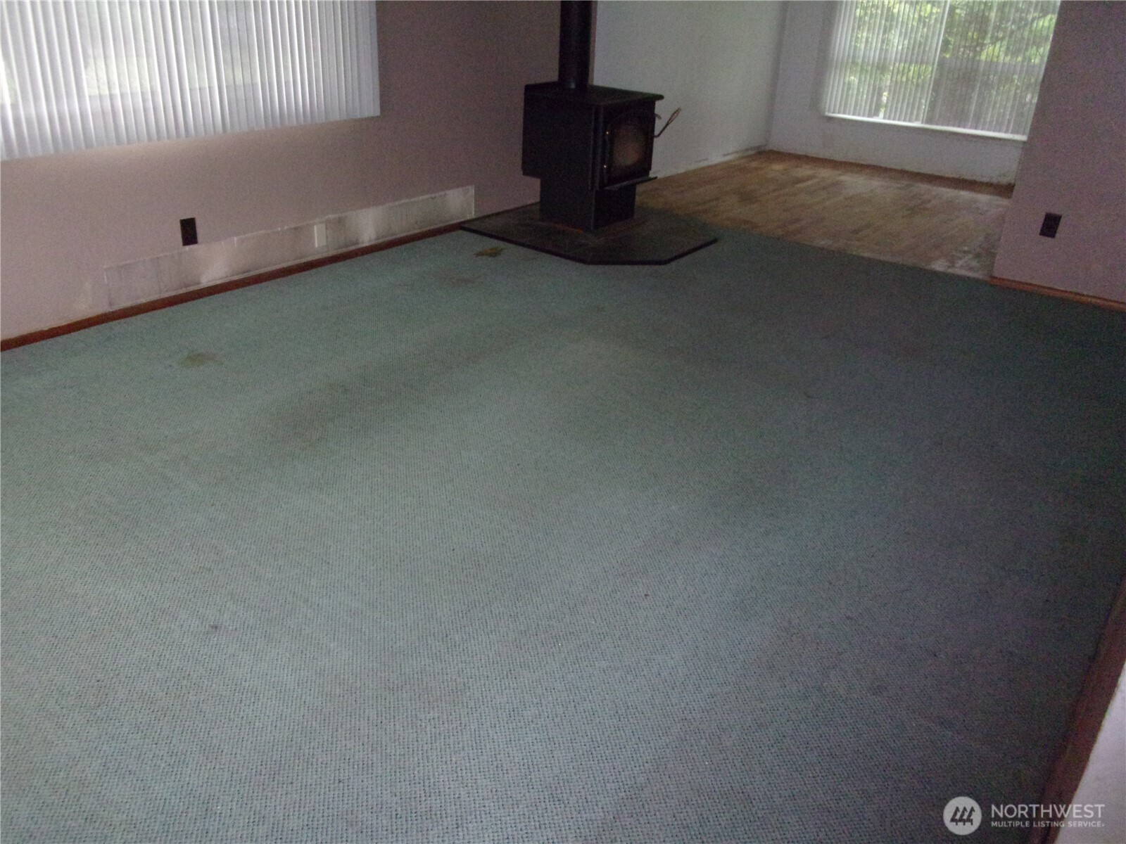 9404 A Street Property Photo 8