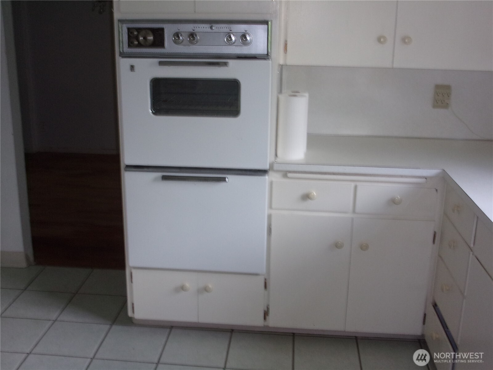 9404 A Street Property Photo 11