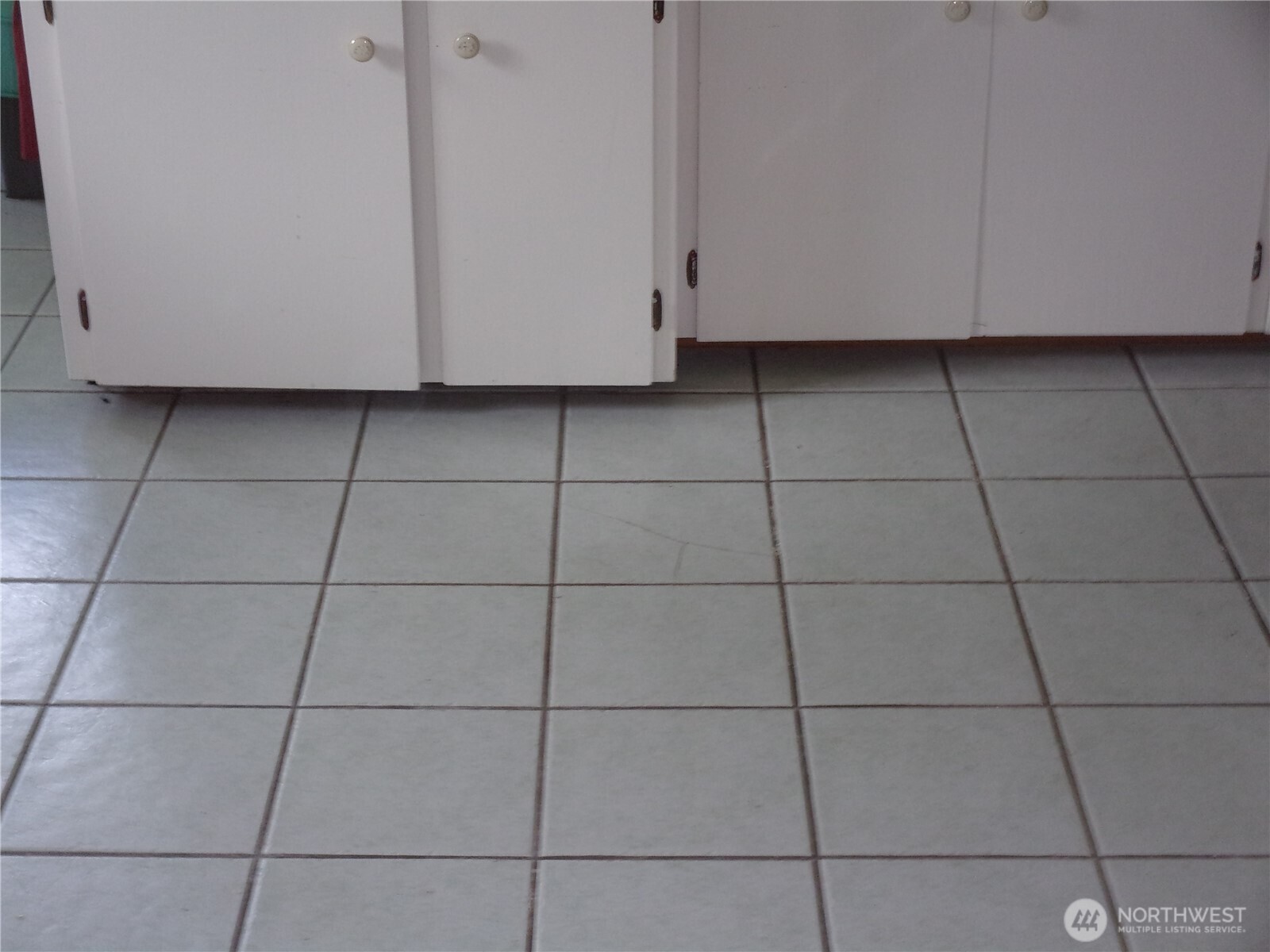 9404 A Street Property Photo 13
