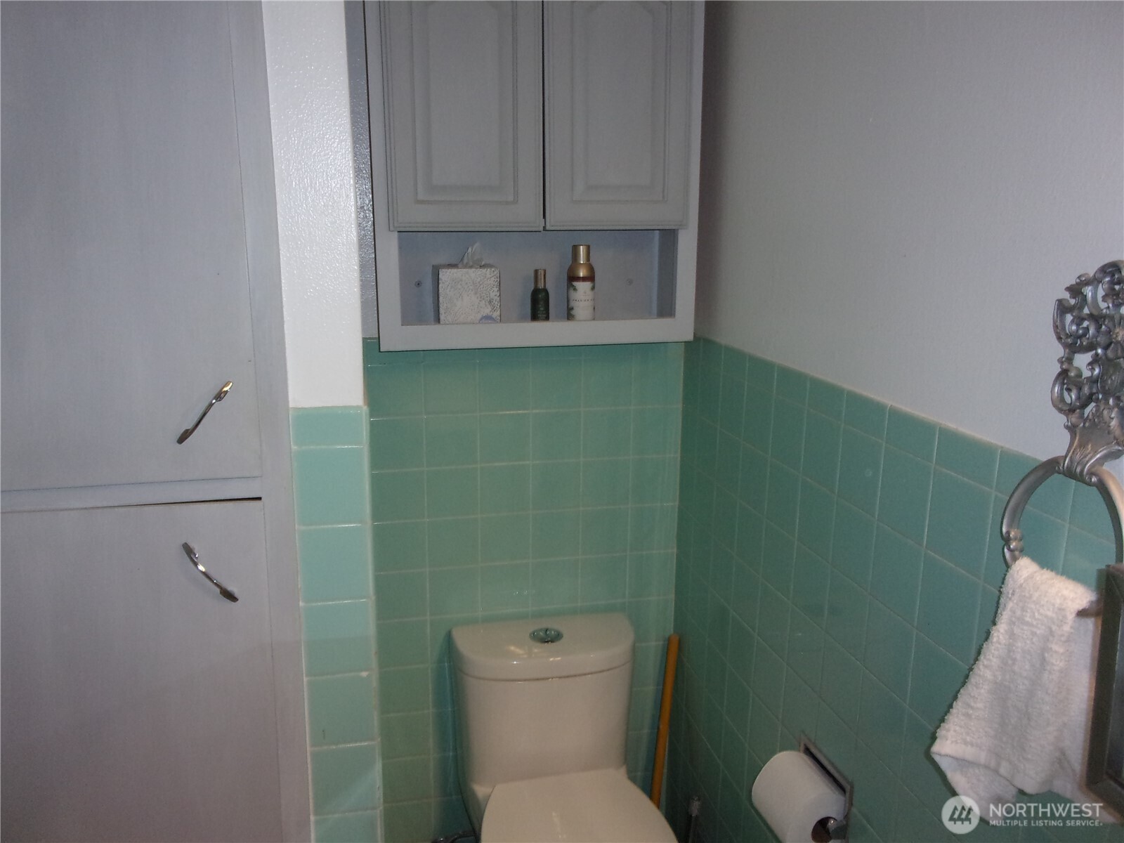 9404 A Street Property Photo 18