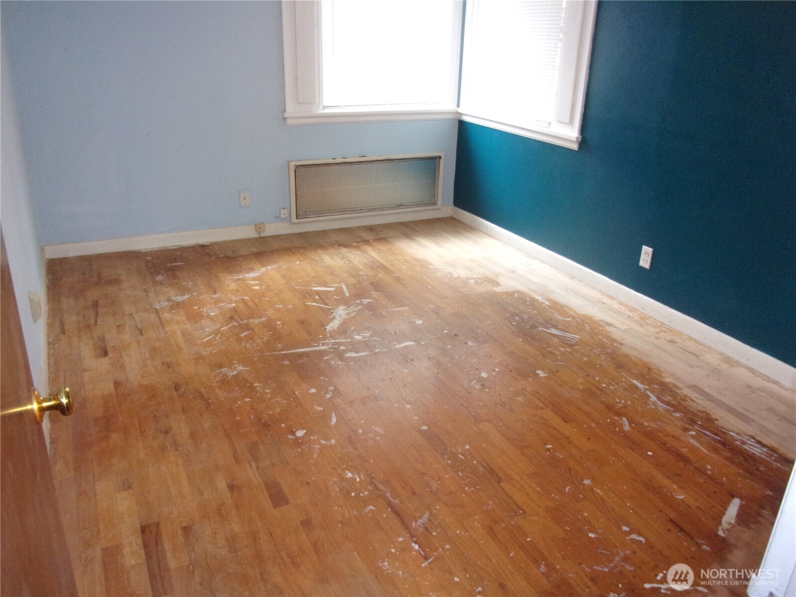 9404 A Street Property Photo 22