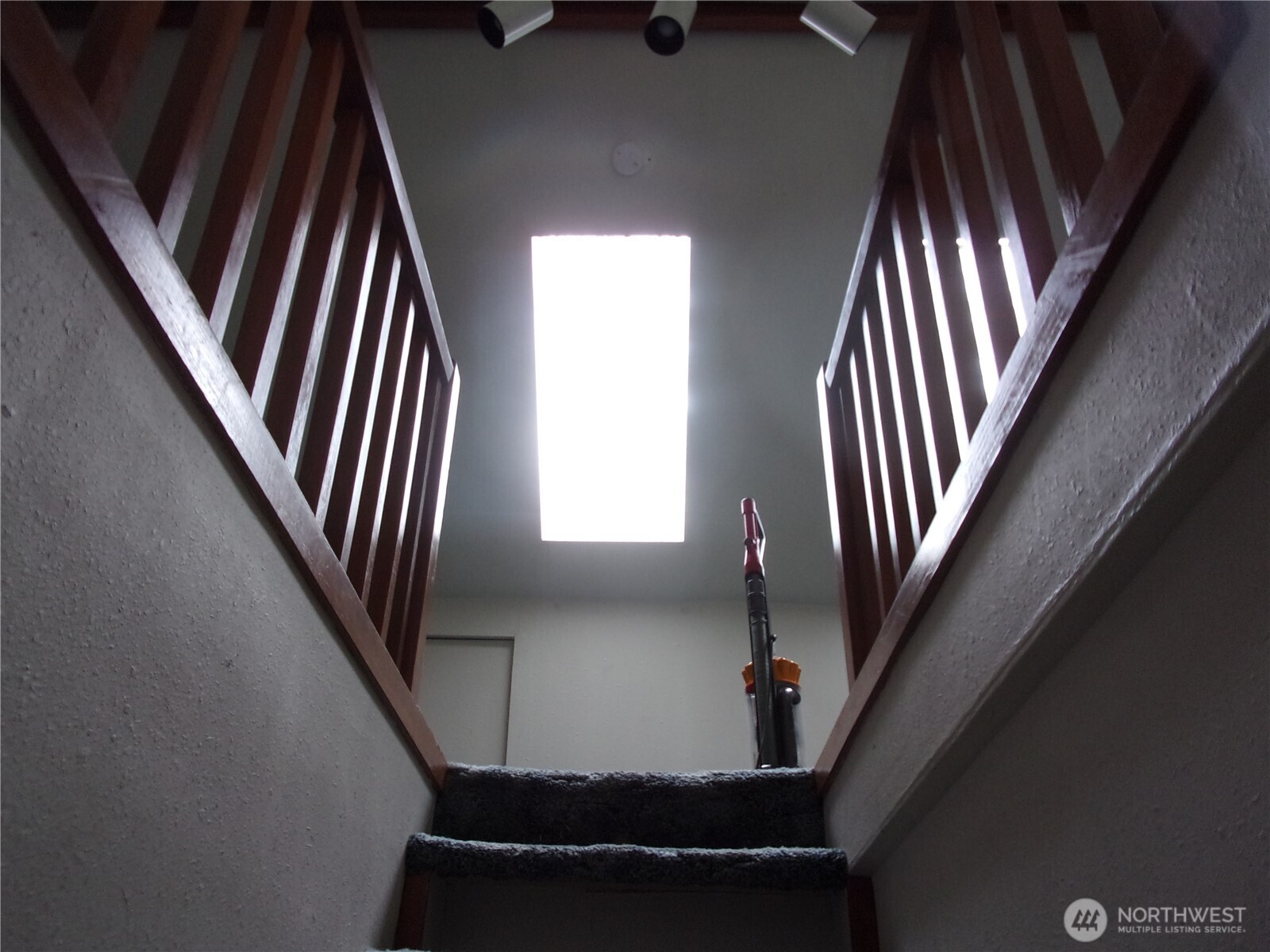 9404 A Street Property Photo 23