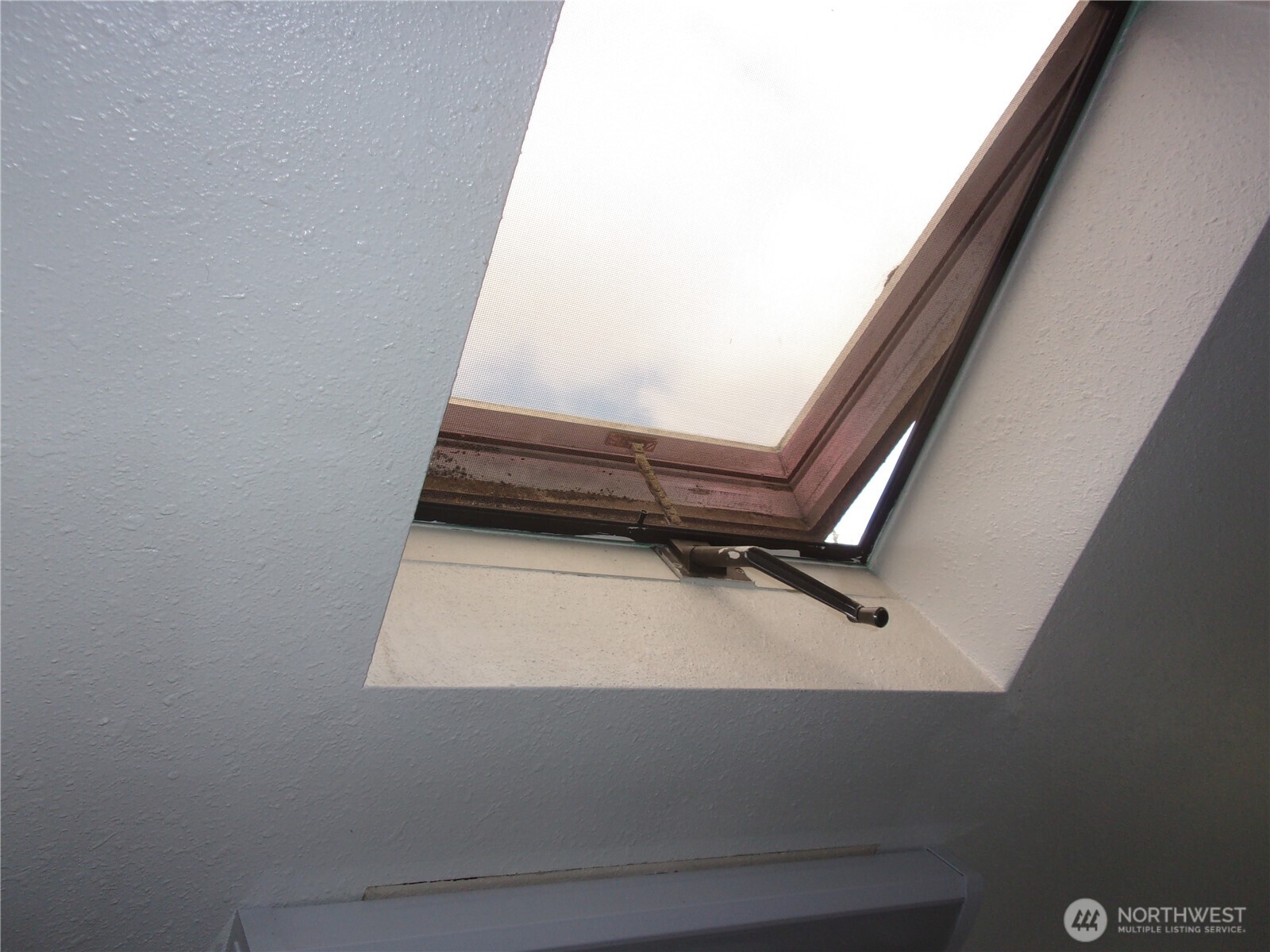 9404 A Street Property Photo 27