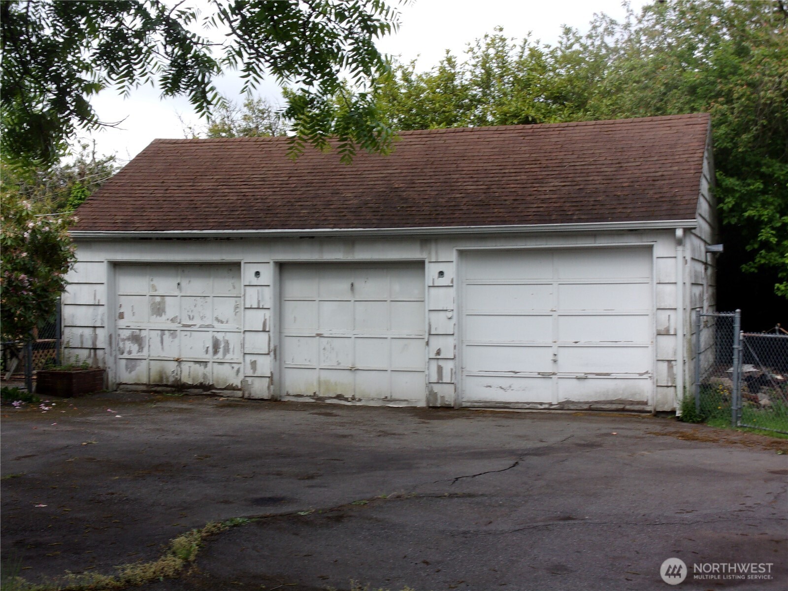 9404 A Street Property Photo 28