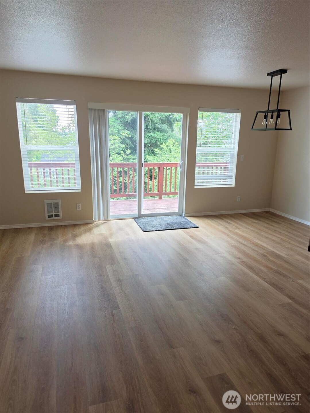 336 N Lafayette Avenue Property Photo 7