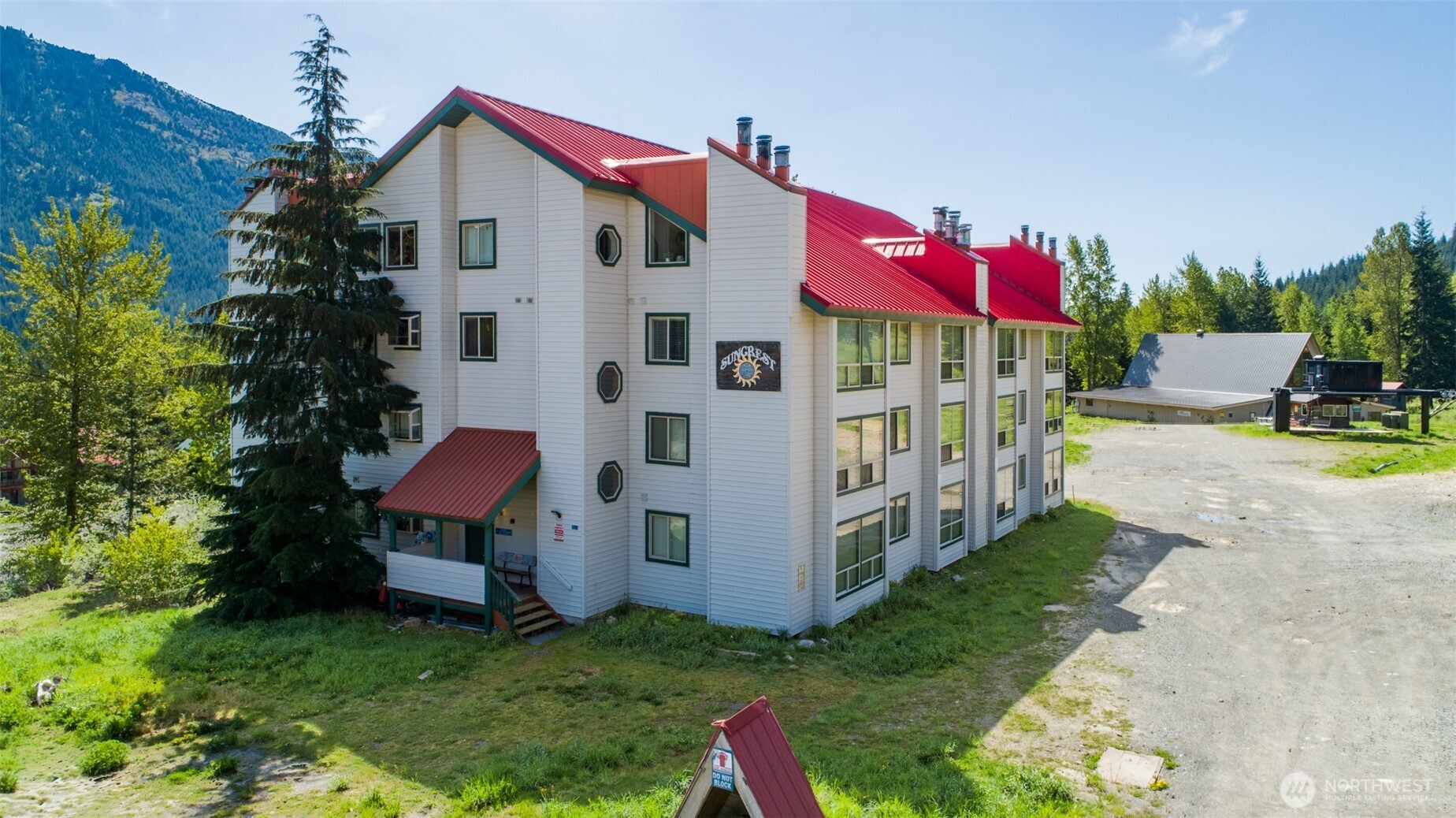 221 Hyak Drive 302 Property Photo 2