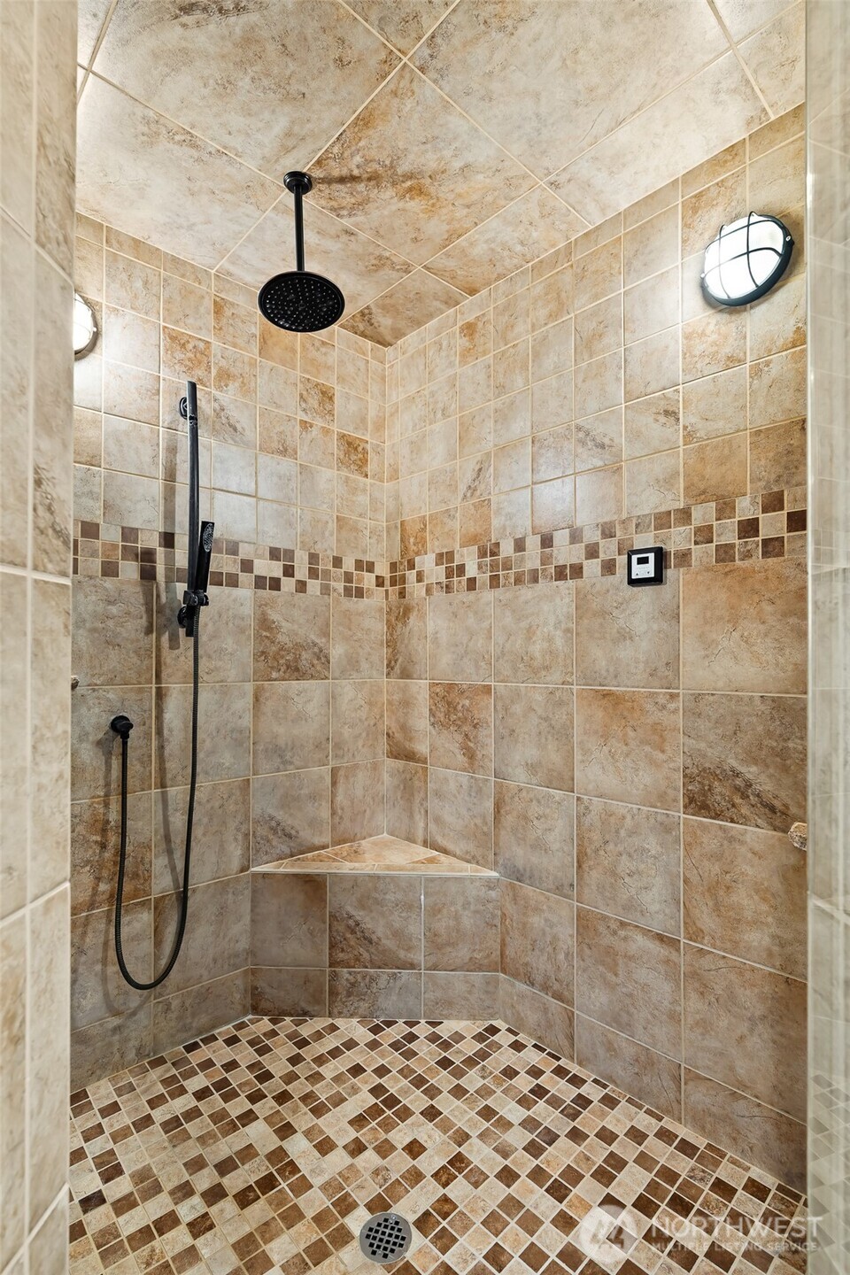 435 Watson Road Property Photo 16