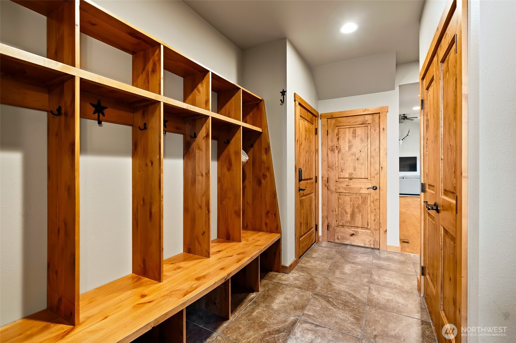 435 Watson Road Property Photo 24