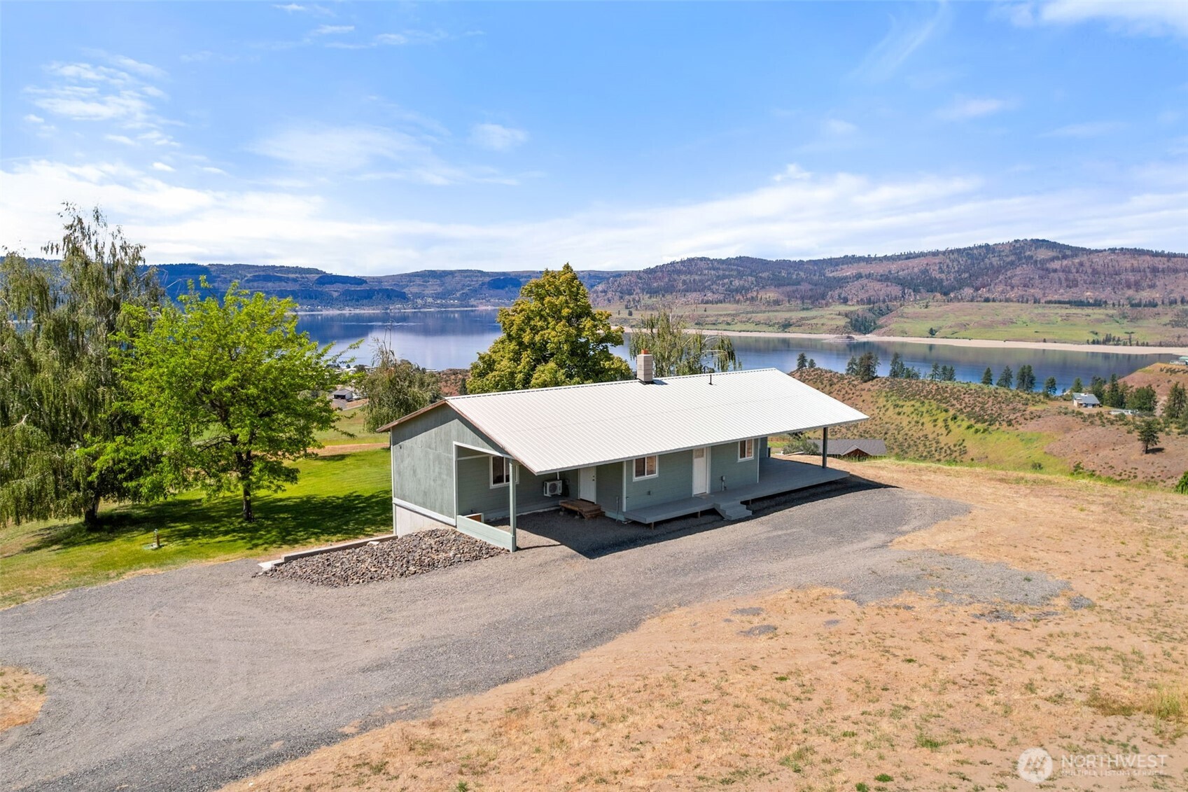 40831 Miles Creston Drive Property Photo 1