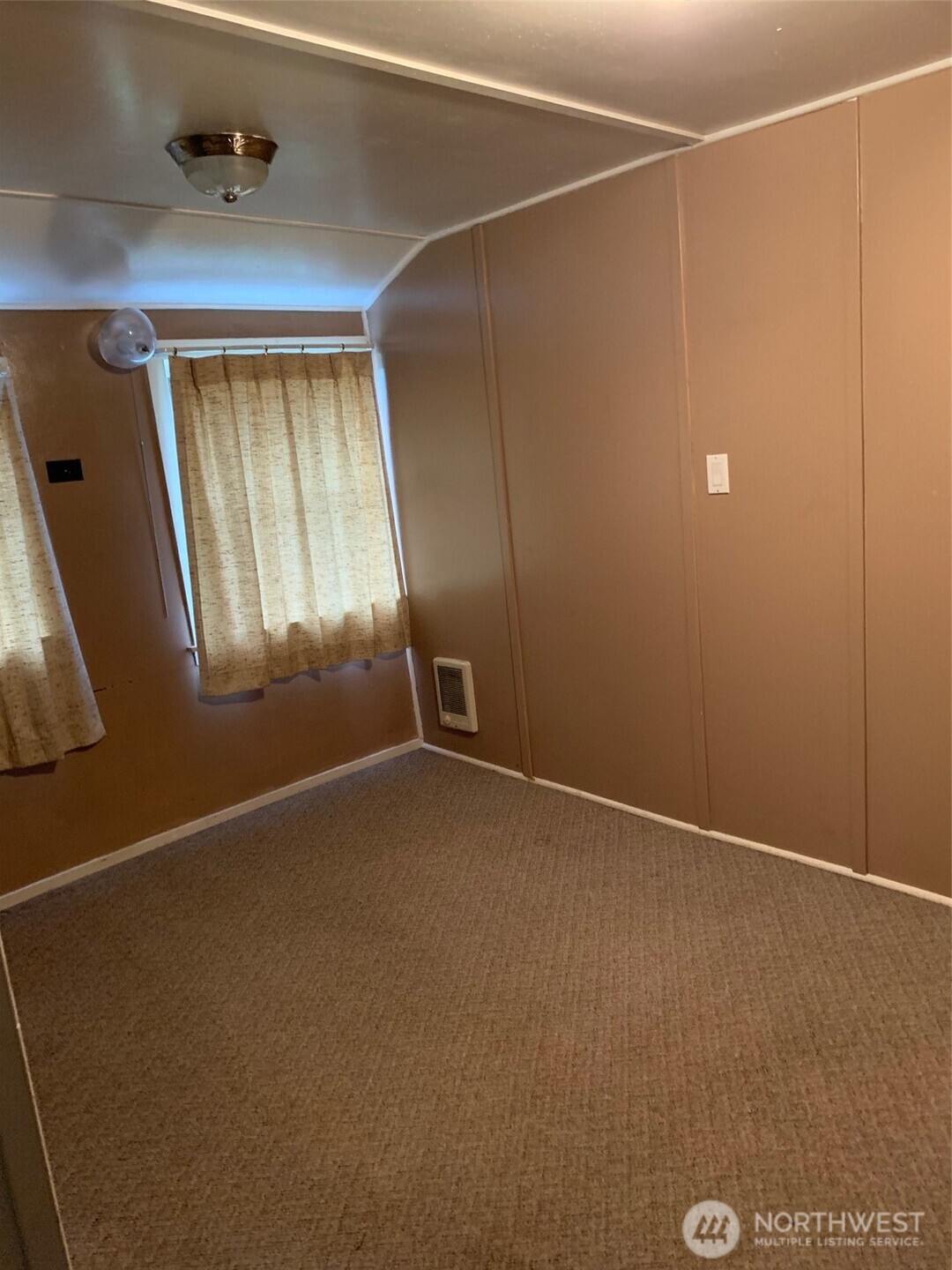 20375 Nw Cedar Lane Property Photo 8