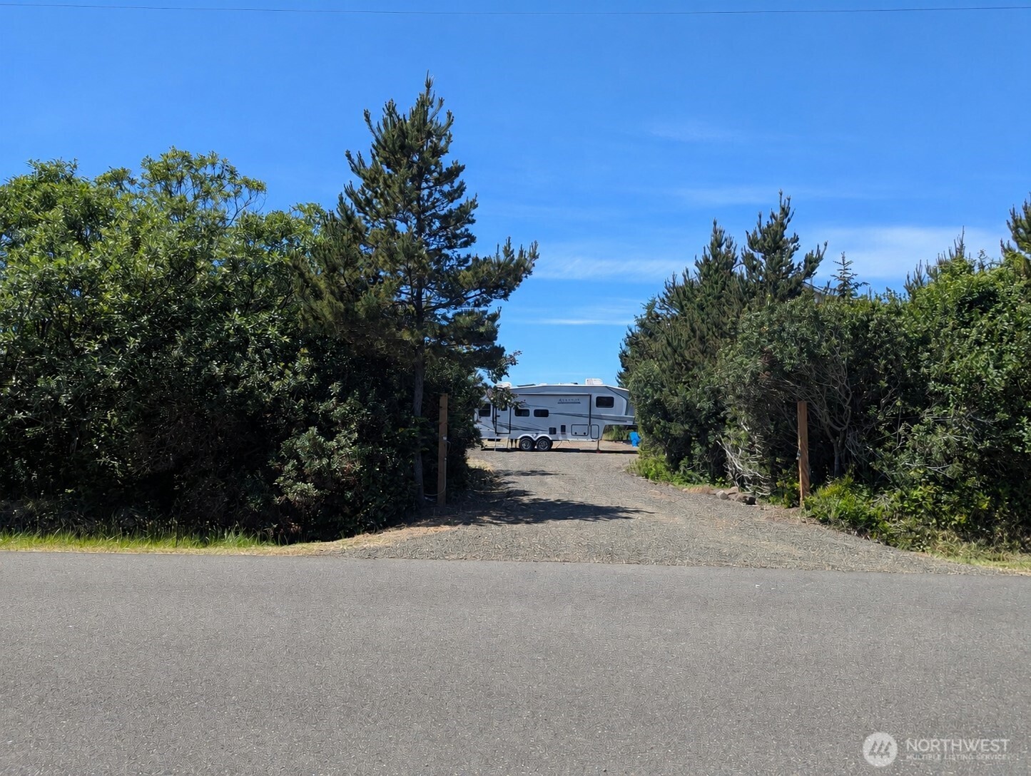 773 S Sand Dune Avenue Property Photo 2