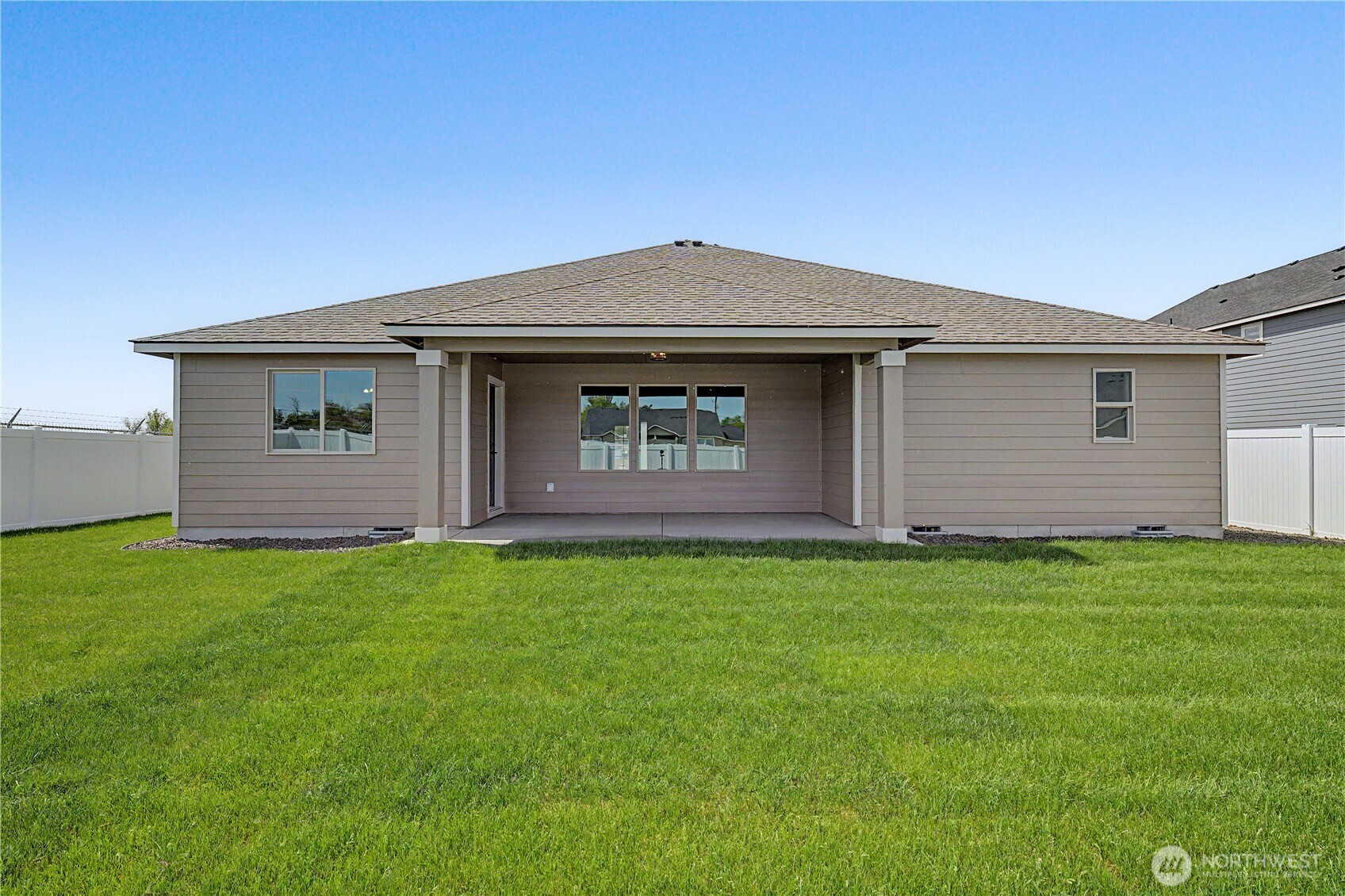 523 N Lessor Loop Property Photo 37