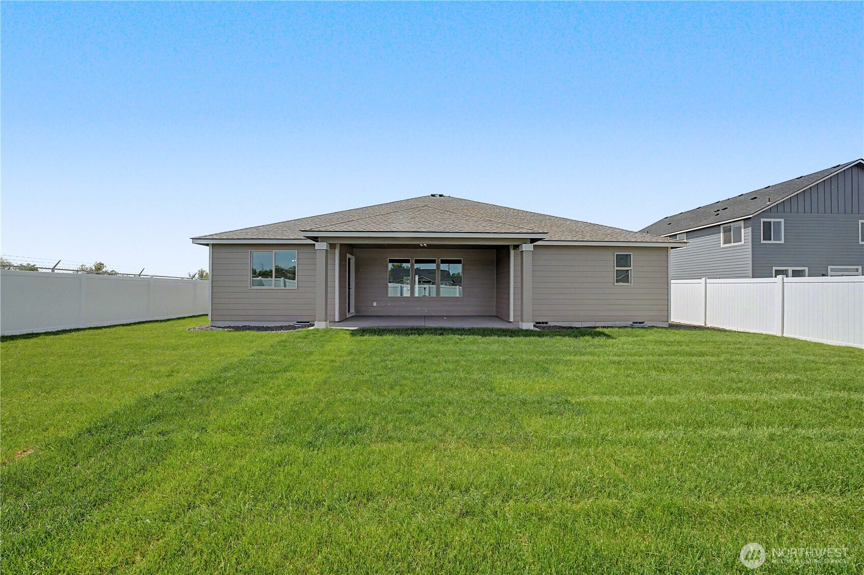 523 N Lessor Loop Property Photo 38