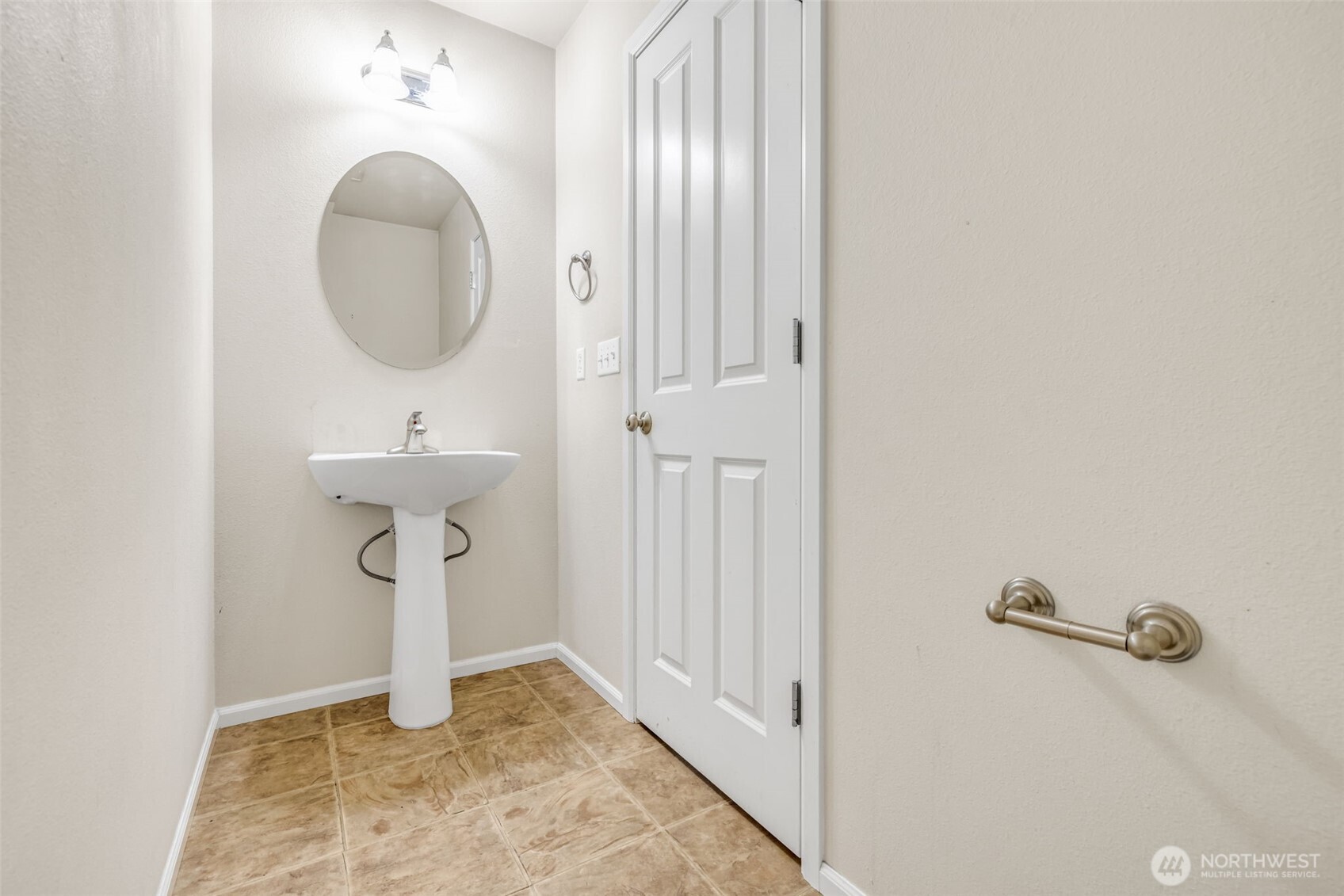 6048 Park Street Property Photo 6