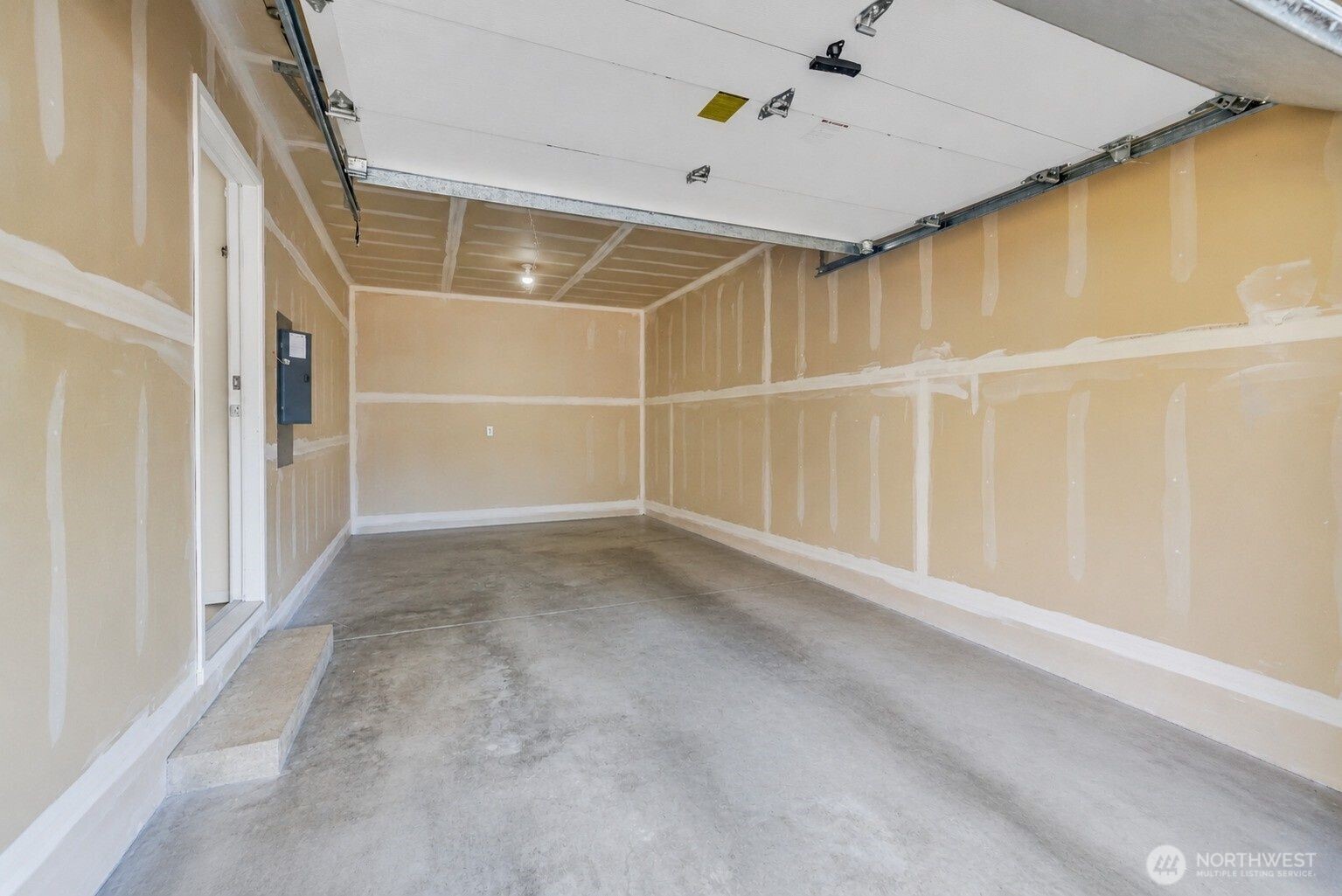6048 Park Street Property Photo 29