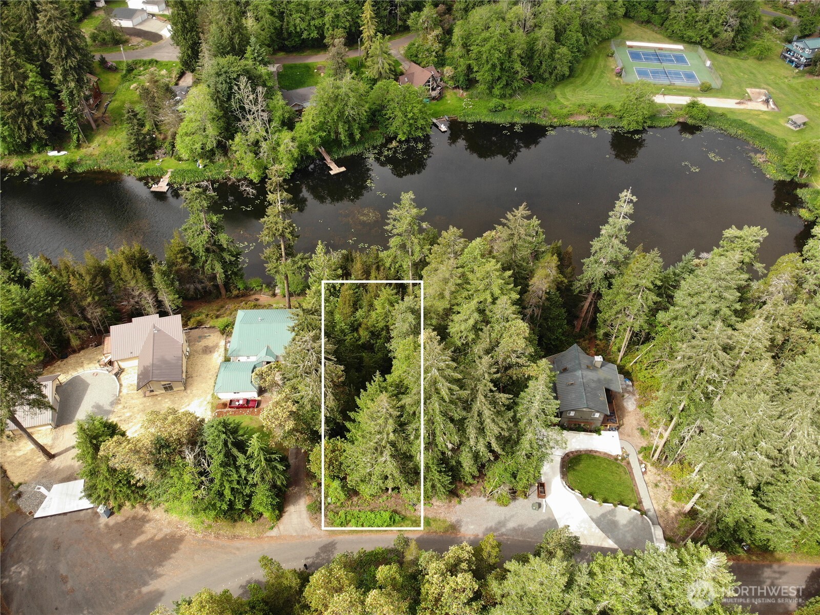 11018 Matthews Way Property Photo 1