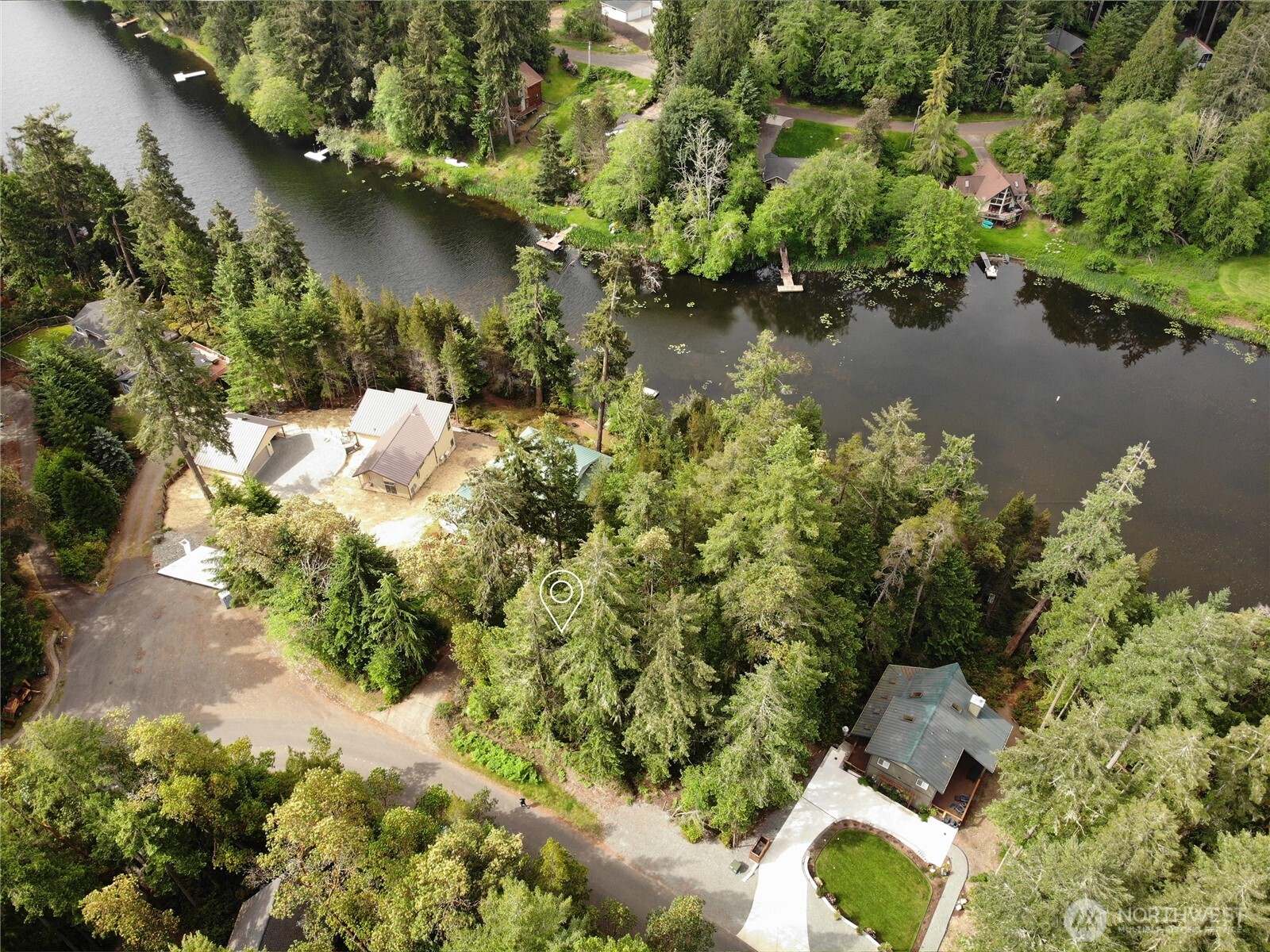 11018 Matthews Way Property Photo 2