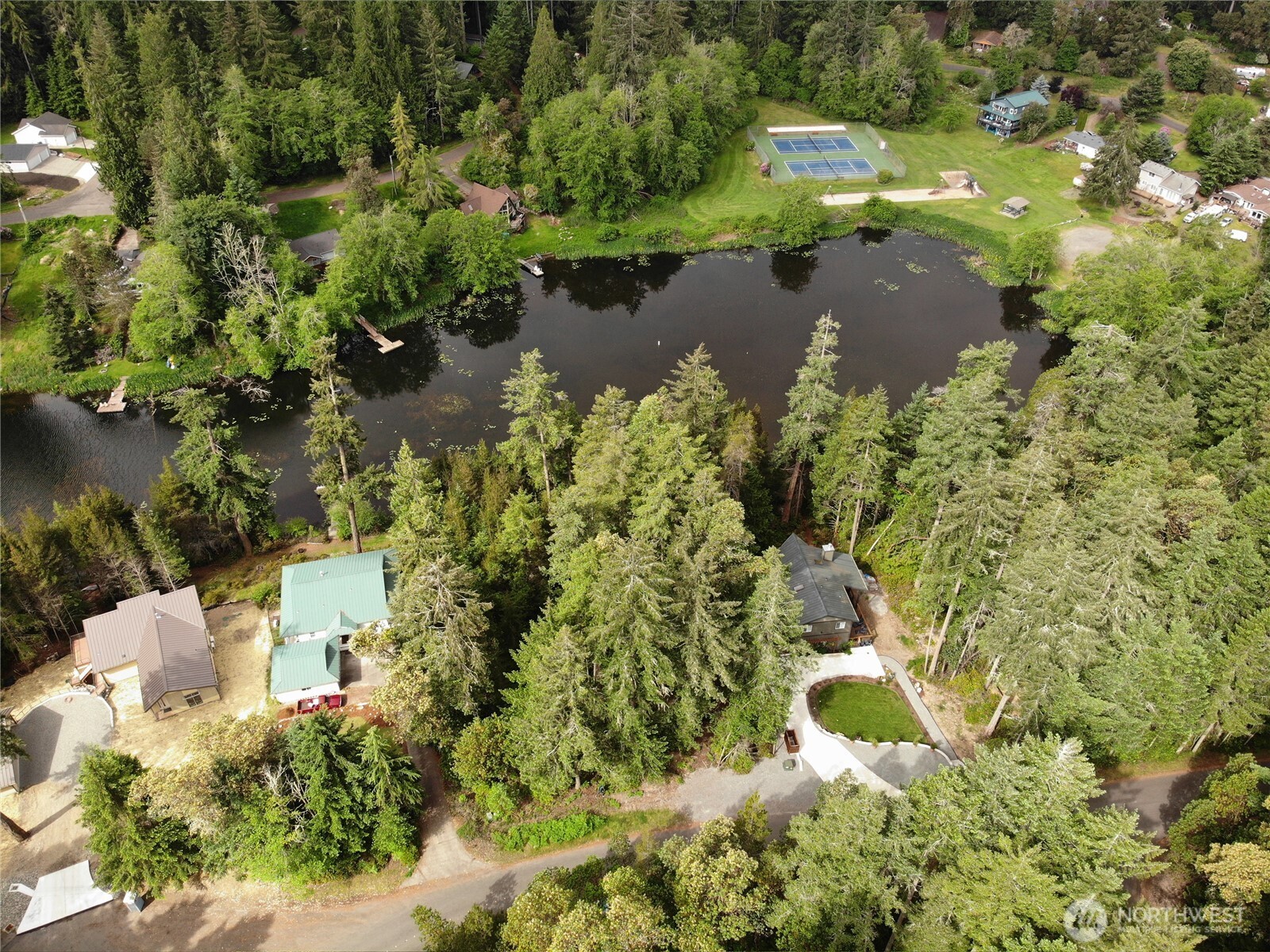 11018 Matthews Way Property Photo 3