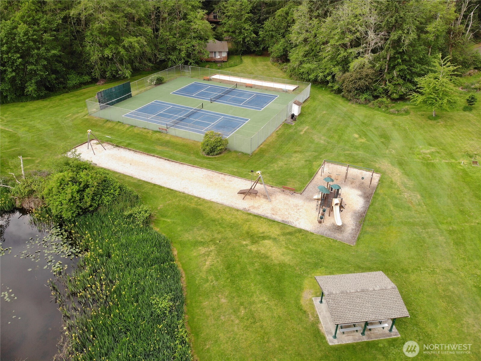 11018 Matthews Way Property Photo 16