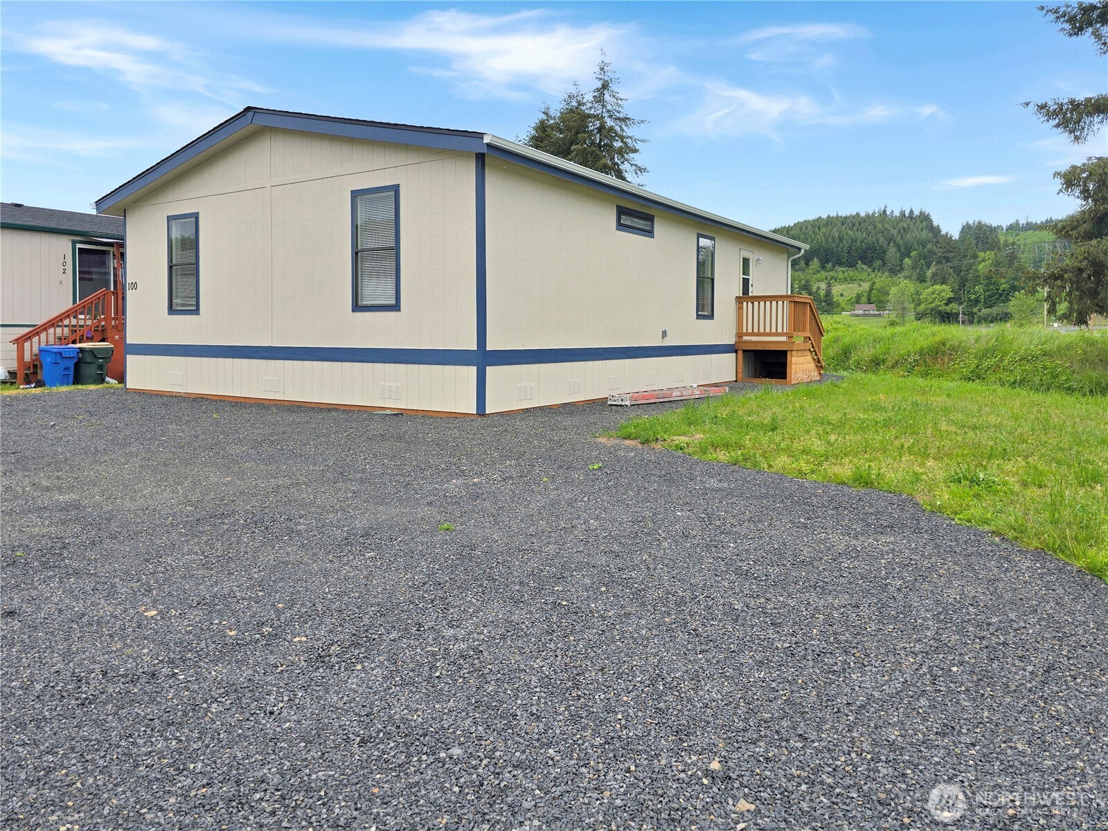 100 Heidger Lane Property Photo 3