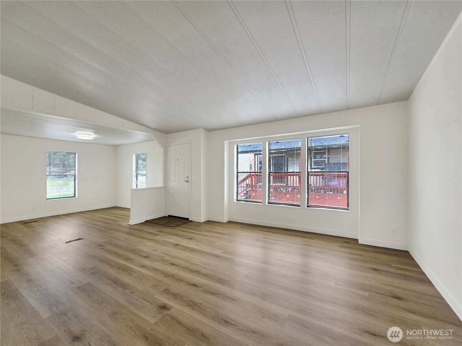 100 Heidger Lane Property Photo 9