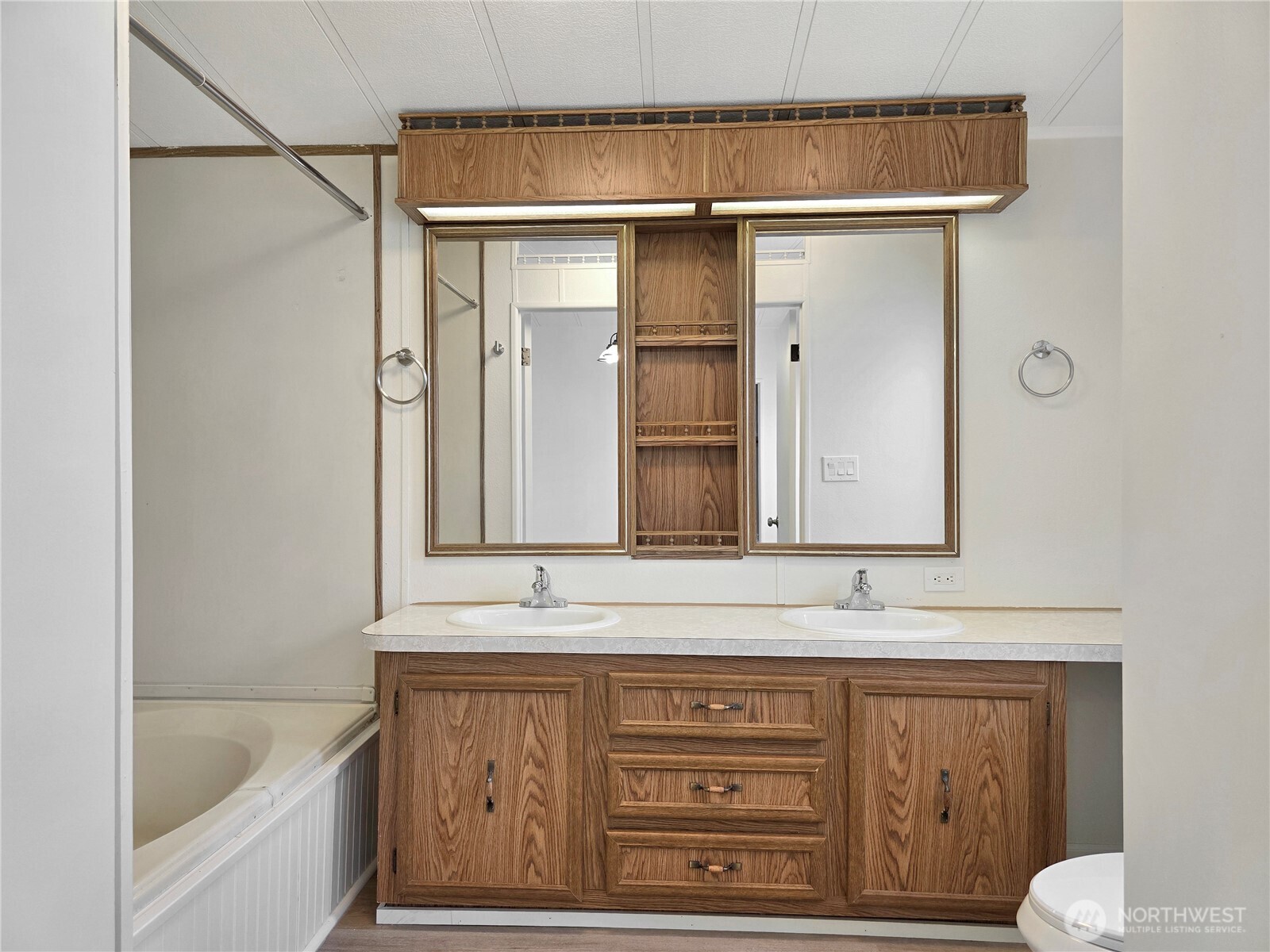 100 Heidger Lane Property Photo 18