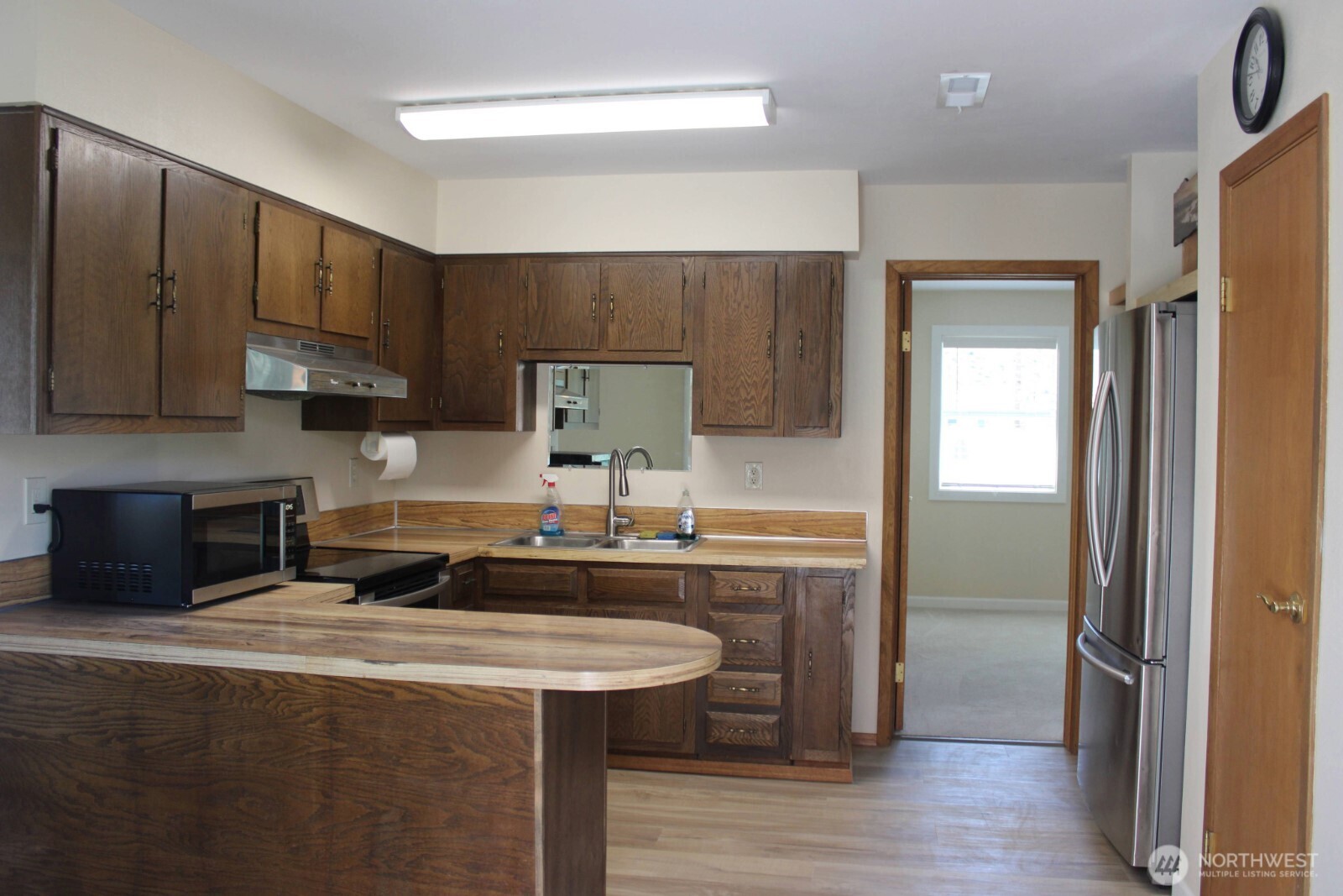 2 Oakes Drive Property Photo 3