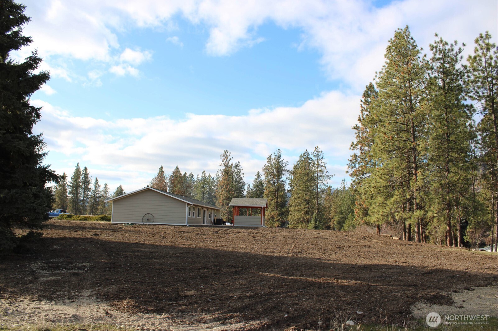 2 Oakes Drive Property Photo 4