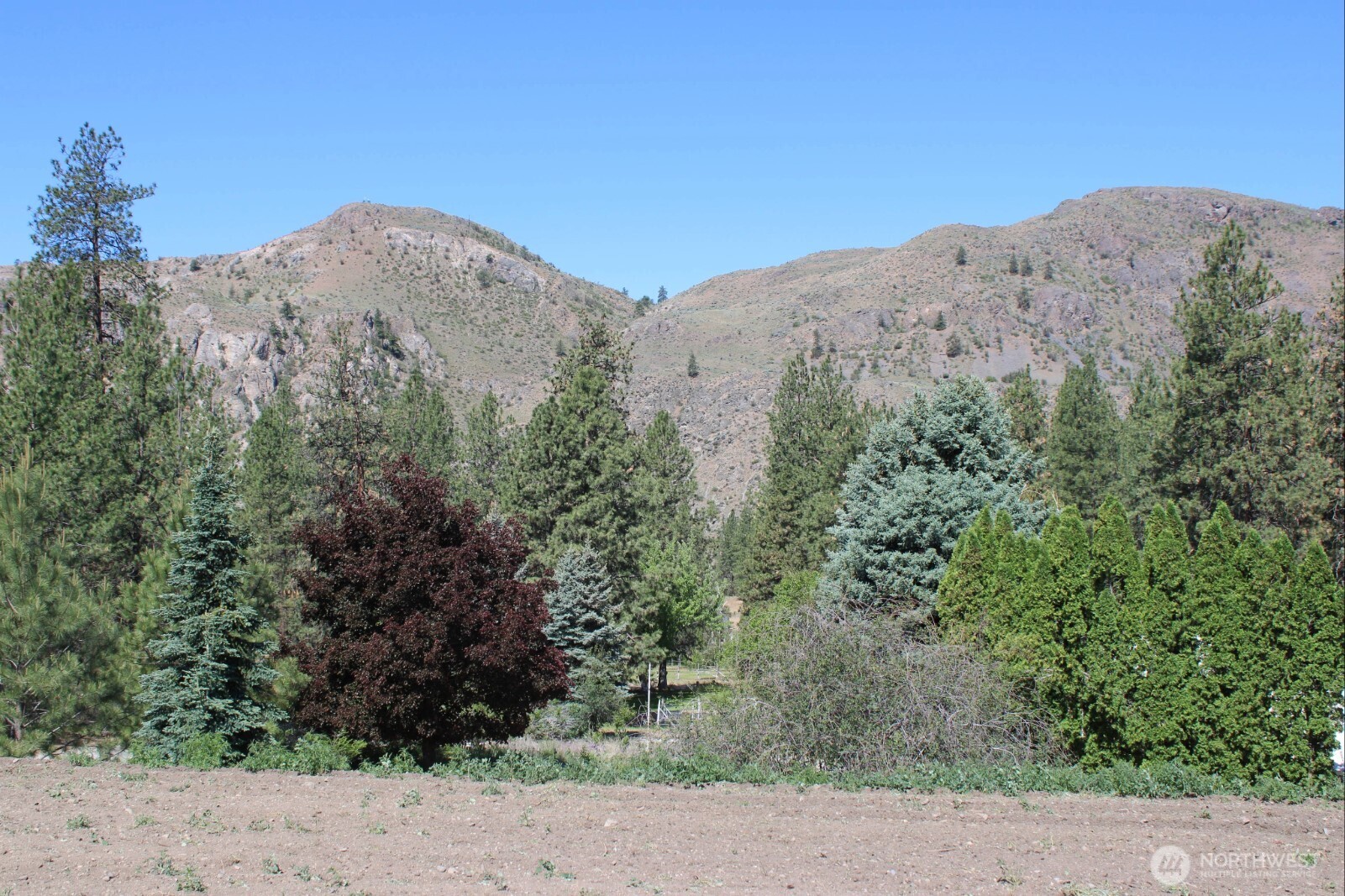 2 Oakes Drive Property Photo 6