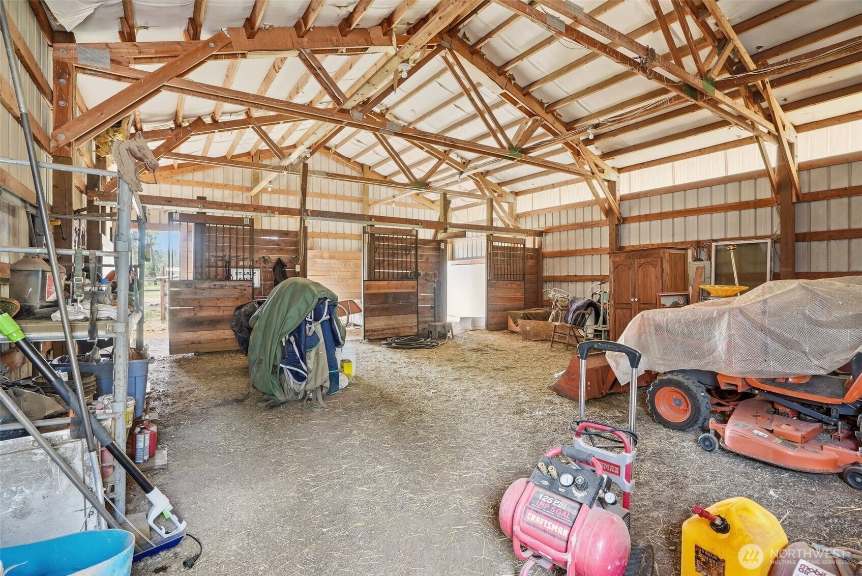 12119 S Spotted Road Property Photo 33