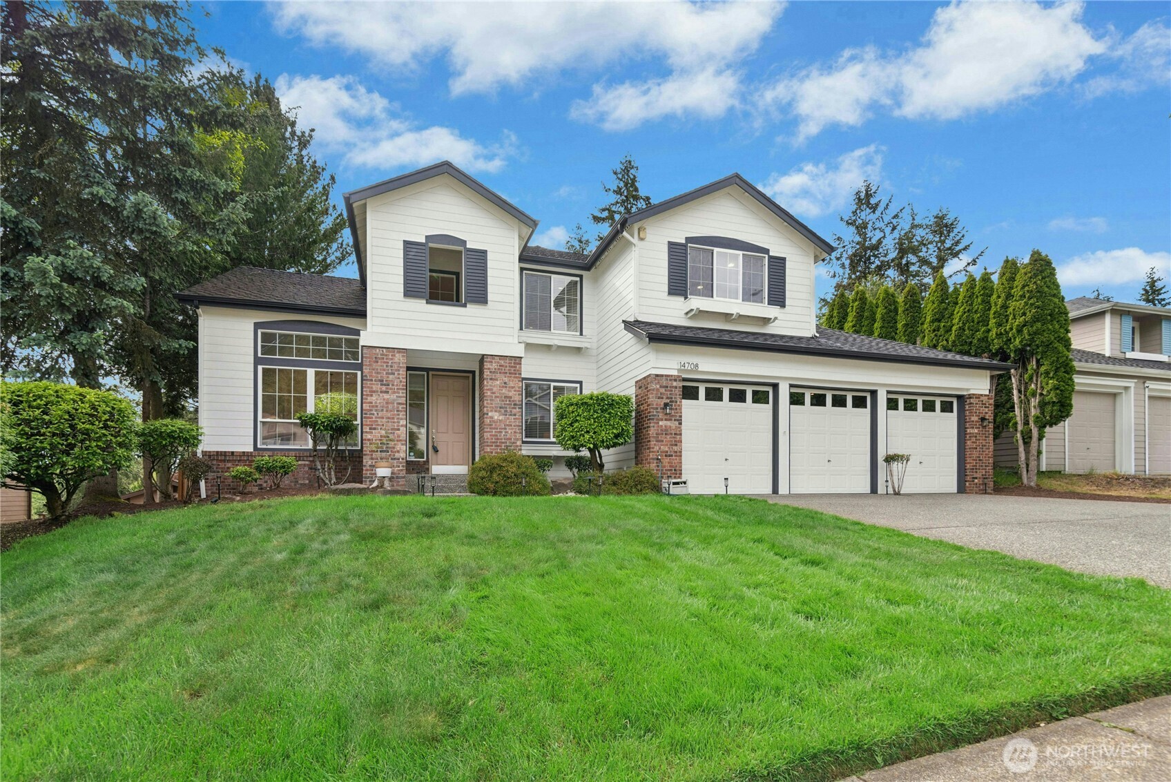 14708 54th Avenue Property Photo 5