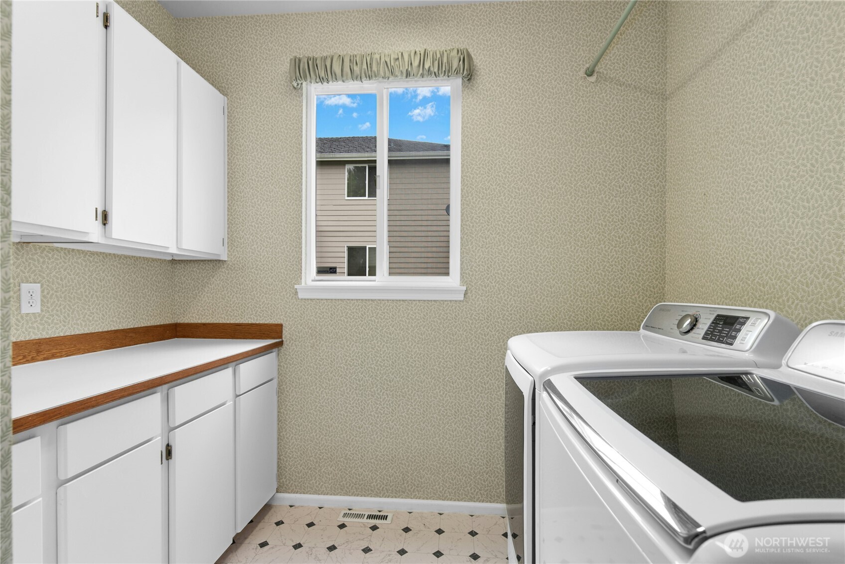 14708 54th Avenue Property Photo 21