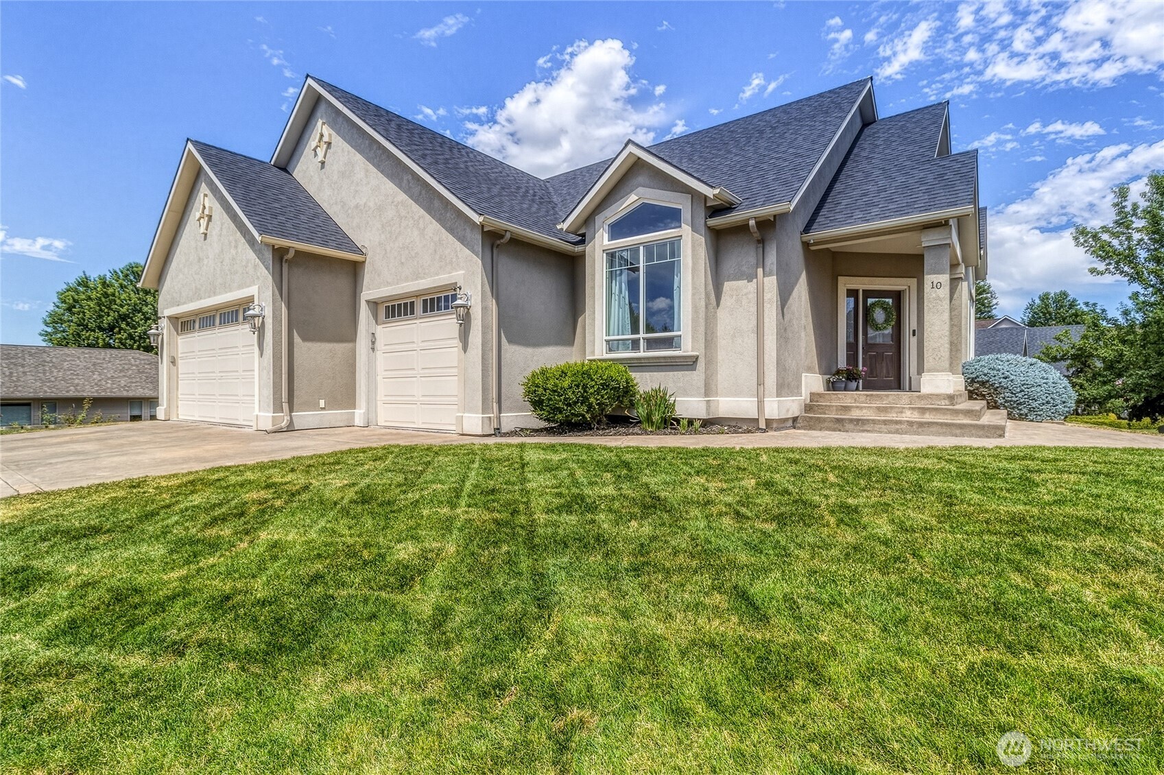 10 Wolf Fork Place Property Photo 1