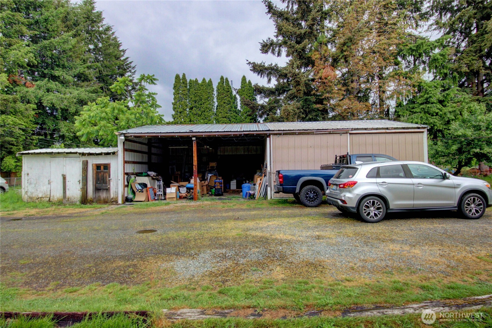 7185 Old Hwy 99 N Road Property Photo 2