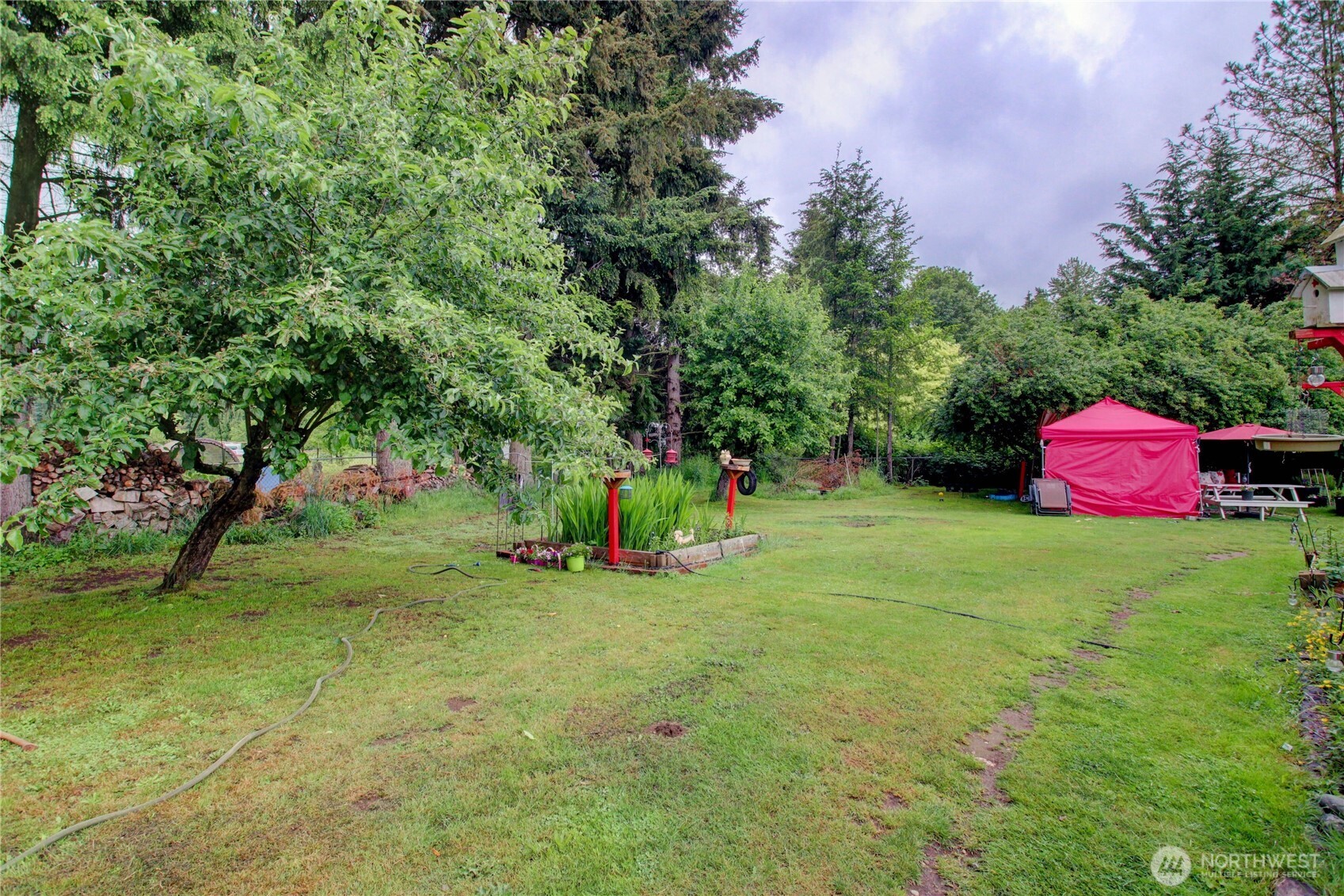 7185 Old Hwy 99 N Road Property Photo 8