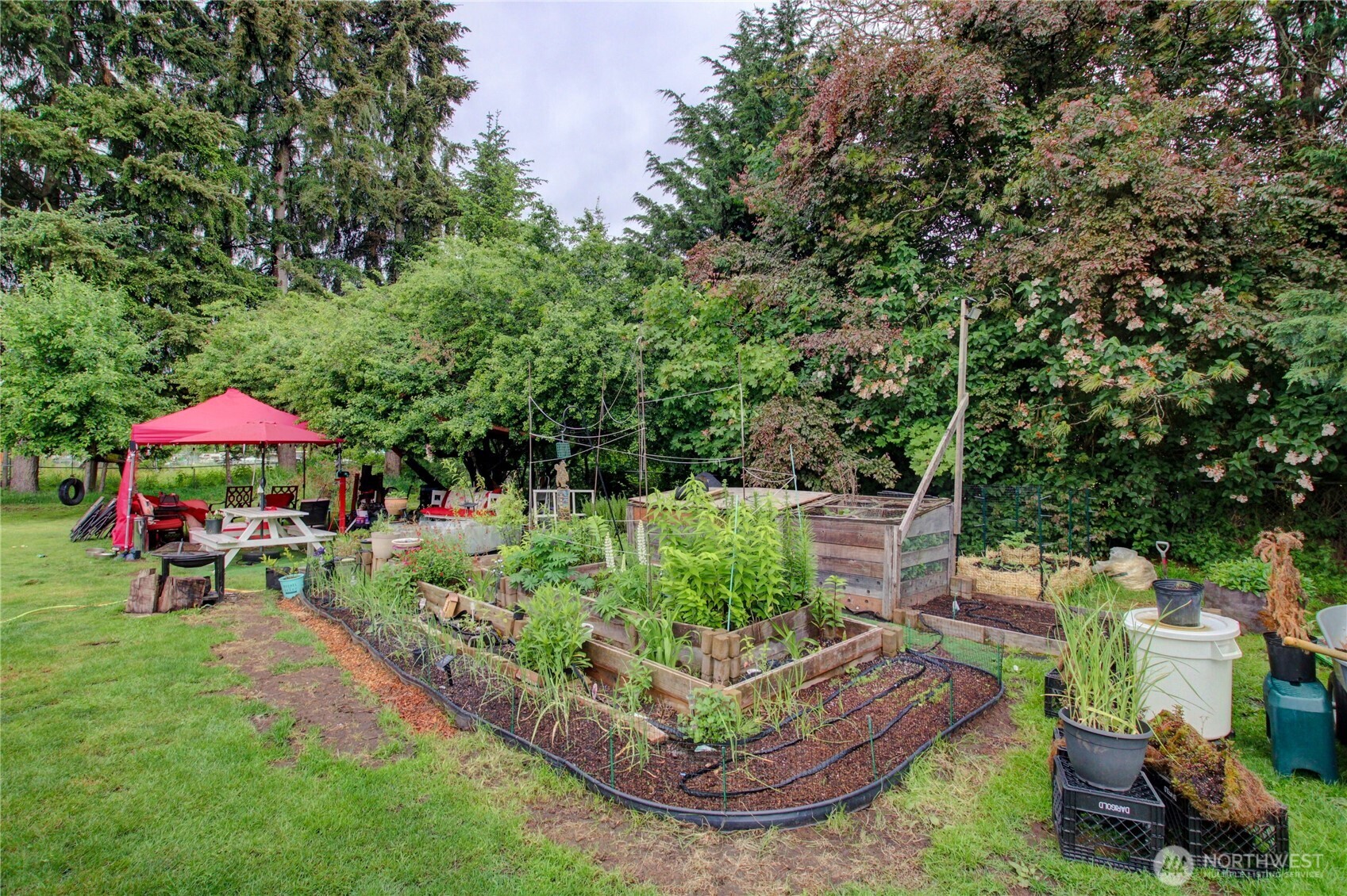 7185 Old Hwy 99 N Road Property Photo 15