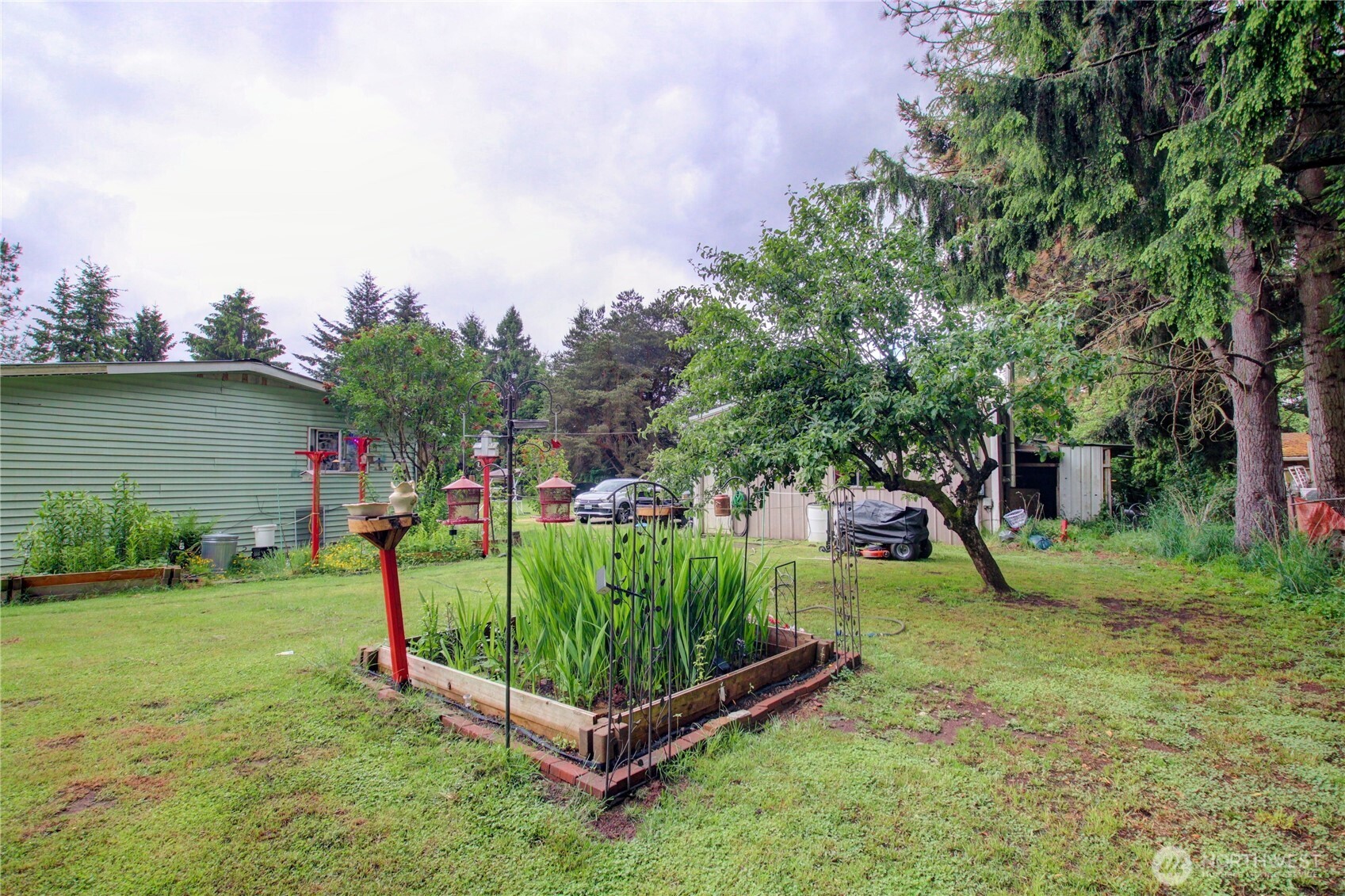 7185 Old Hwy 99 N Road Property Photo 18