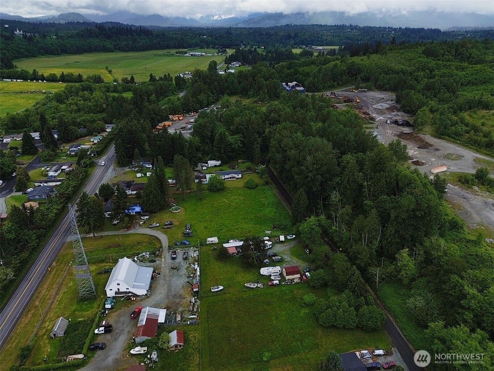 7185 Old Hwy 99 N Road Property Photo 24