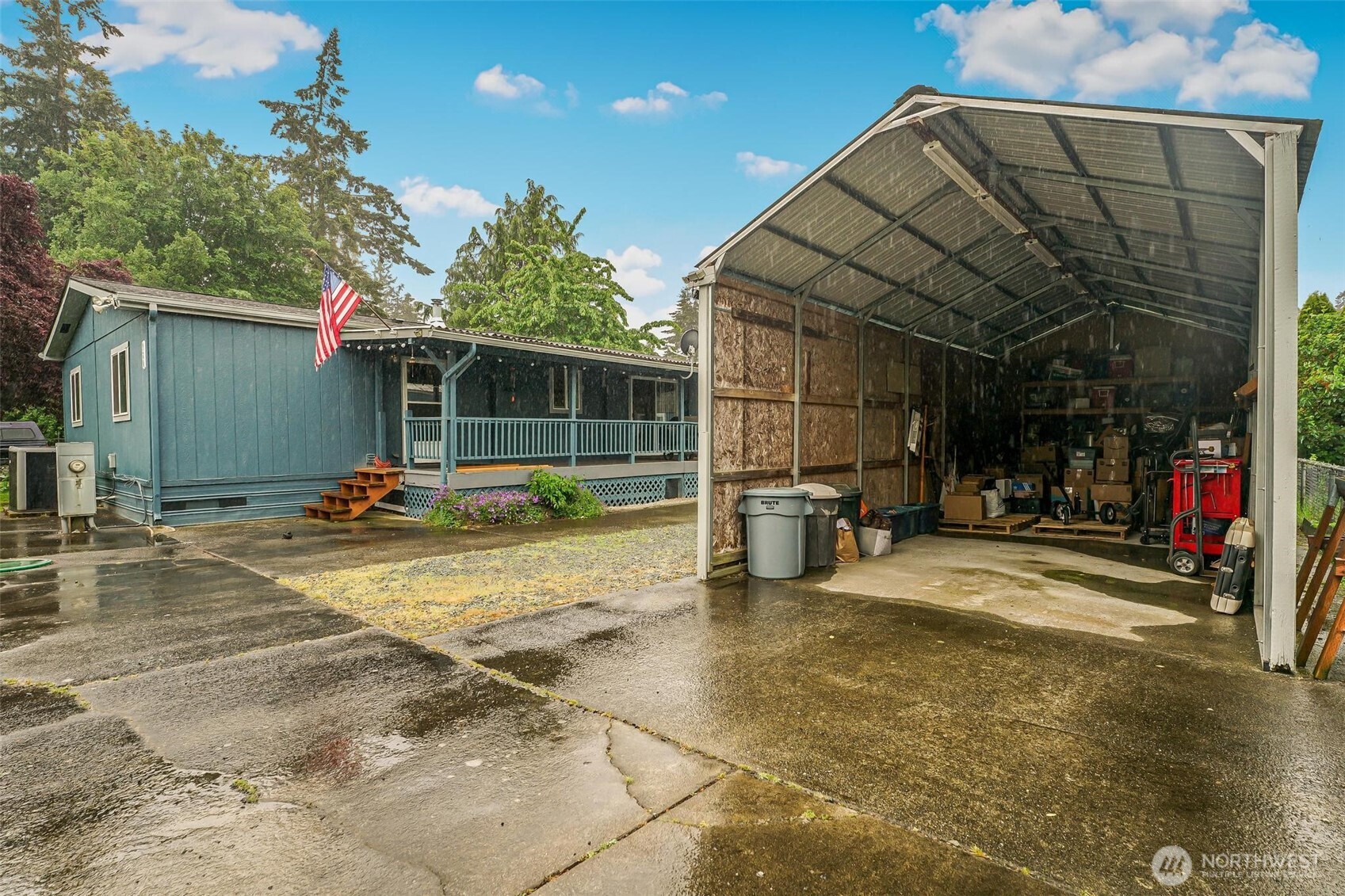 980 Falcon Road Property Photo 3