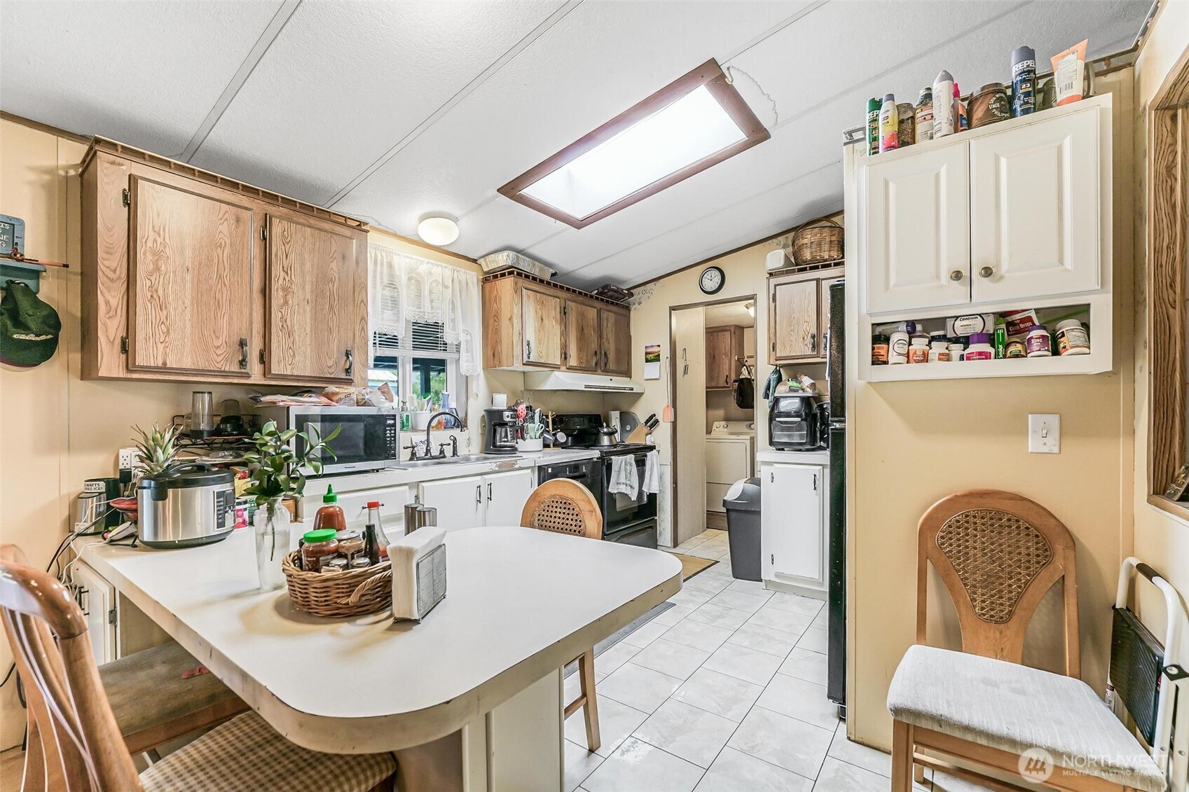 980 Falcon Road Property Photo 4