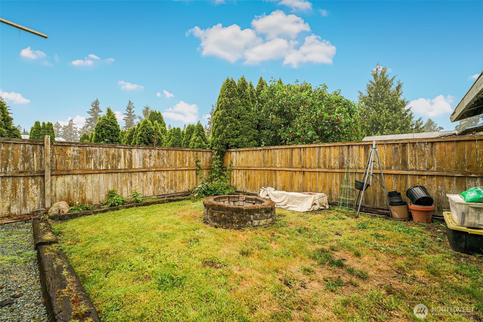 980 Falcon Road Property Photo 27