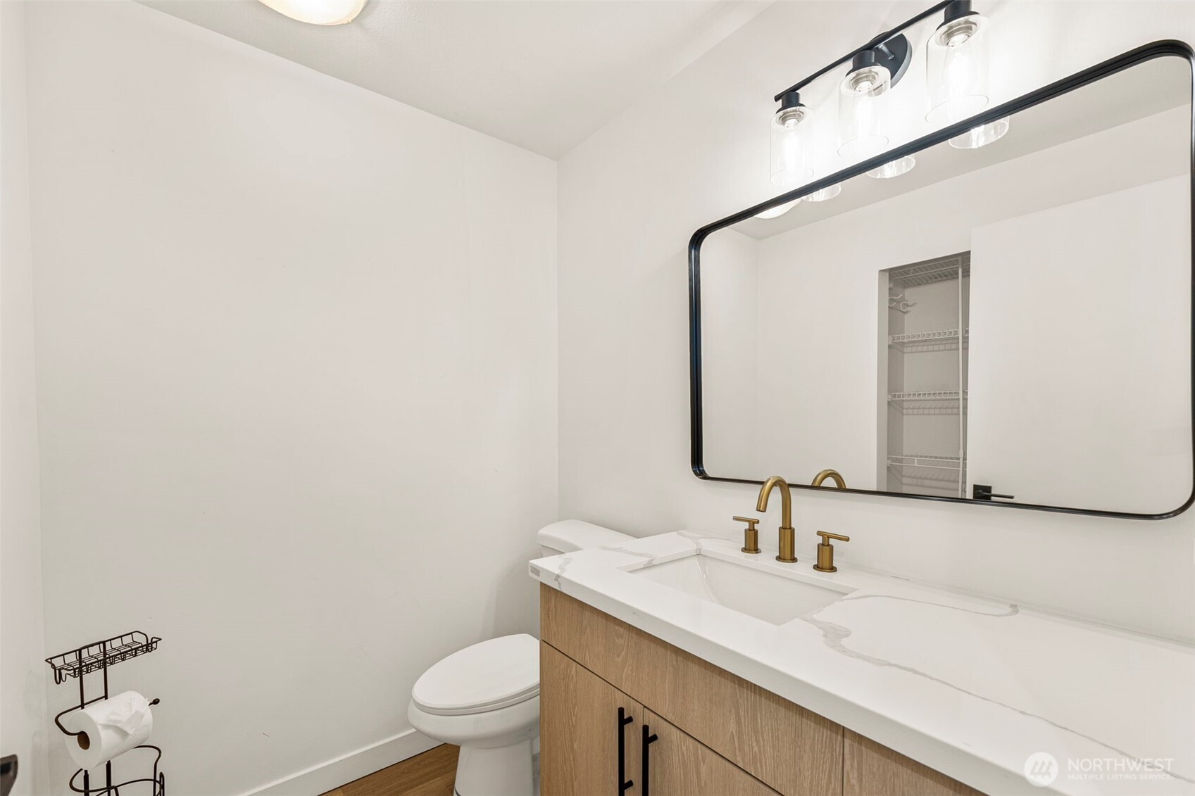 5420 Hawks Prairie Road Property Photo 16