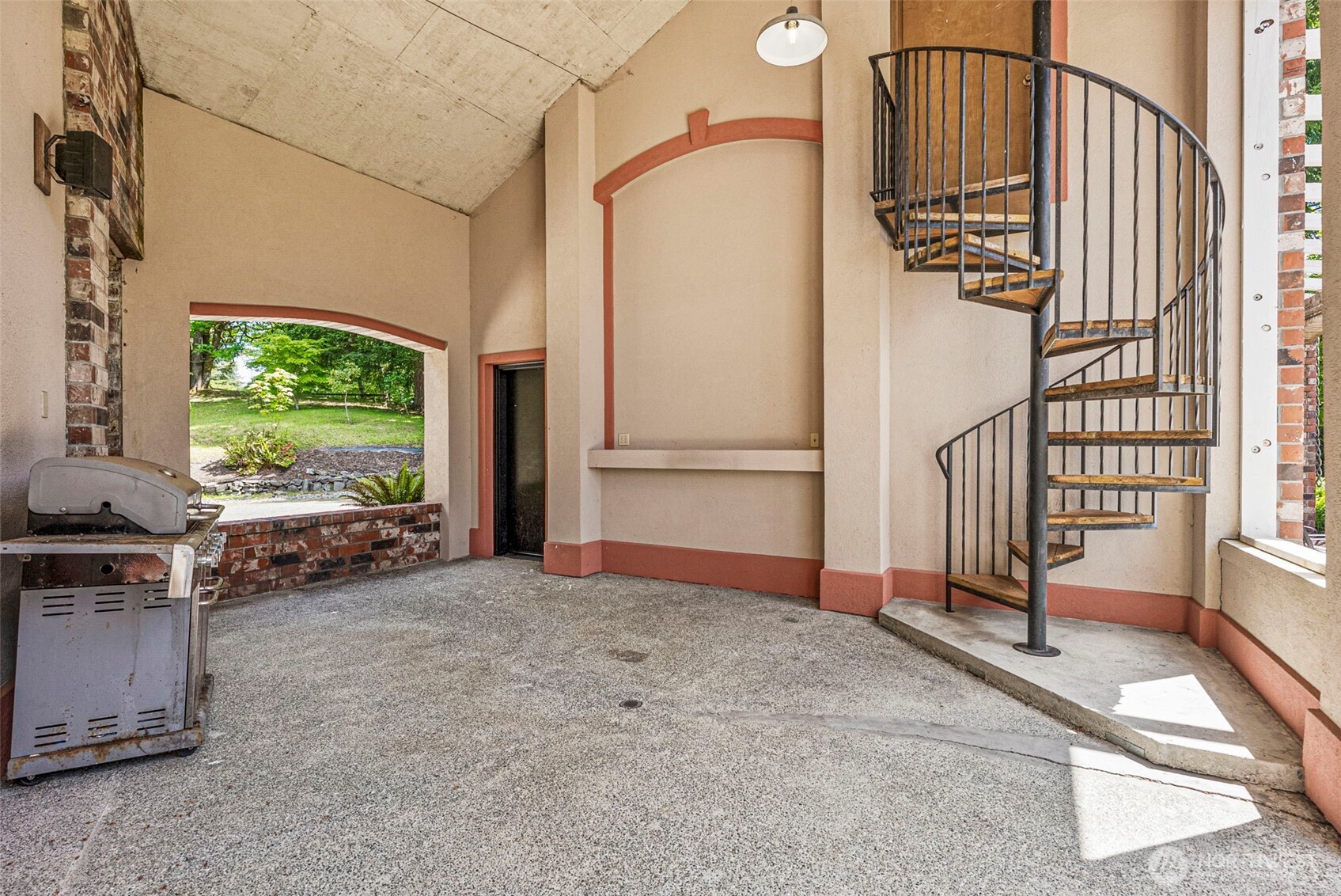 5420 Hawks Prairie Road Property Photo 18