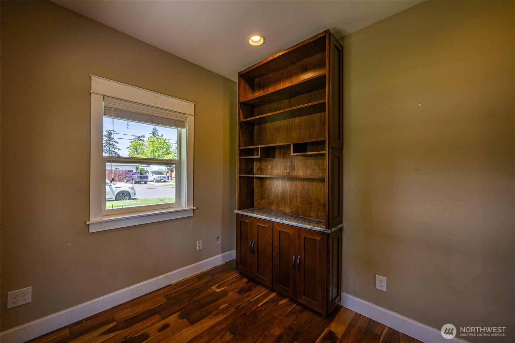 1411 K Avenue Property Photo 10