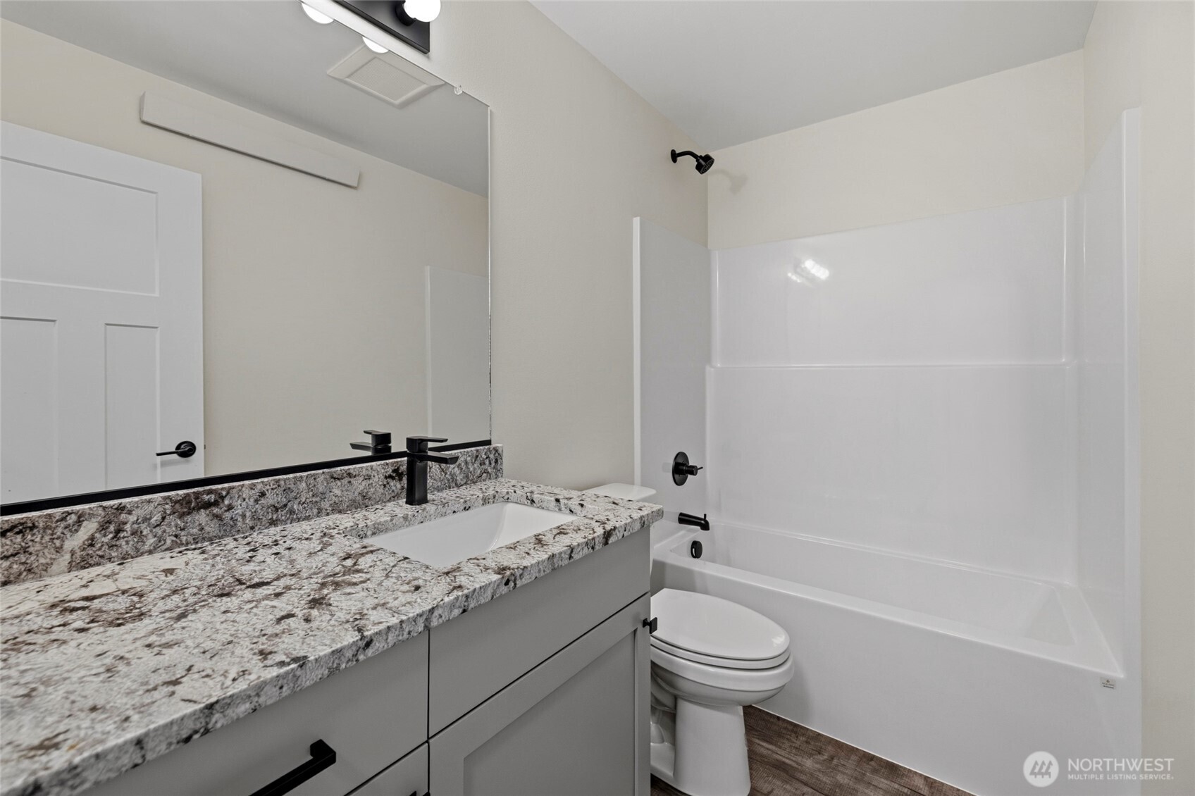 945 Nw Heller Street A2 Property Photo 22
