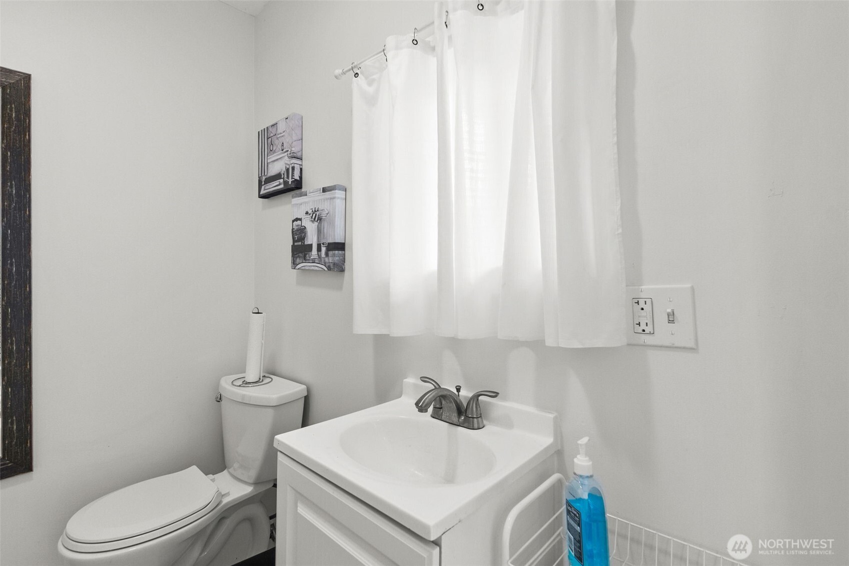 1102 W Anderson Street Property Photo 27