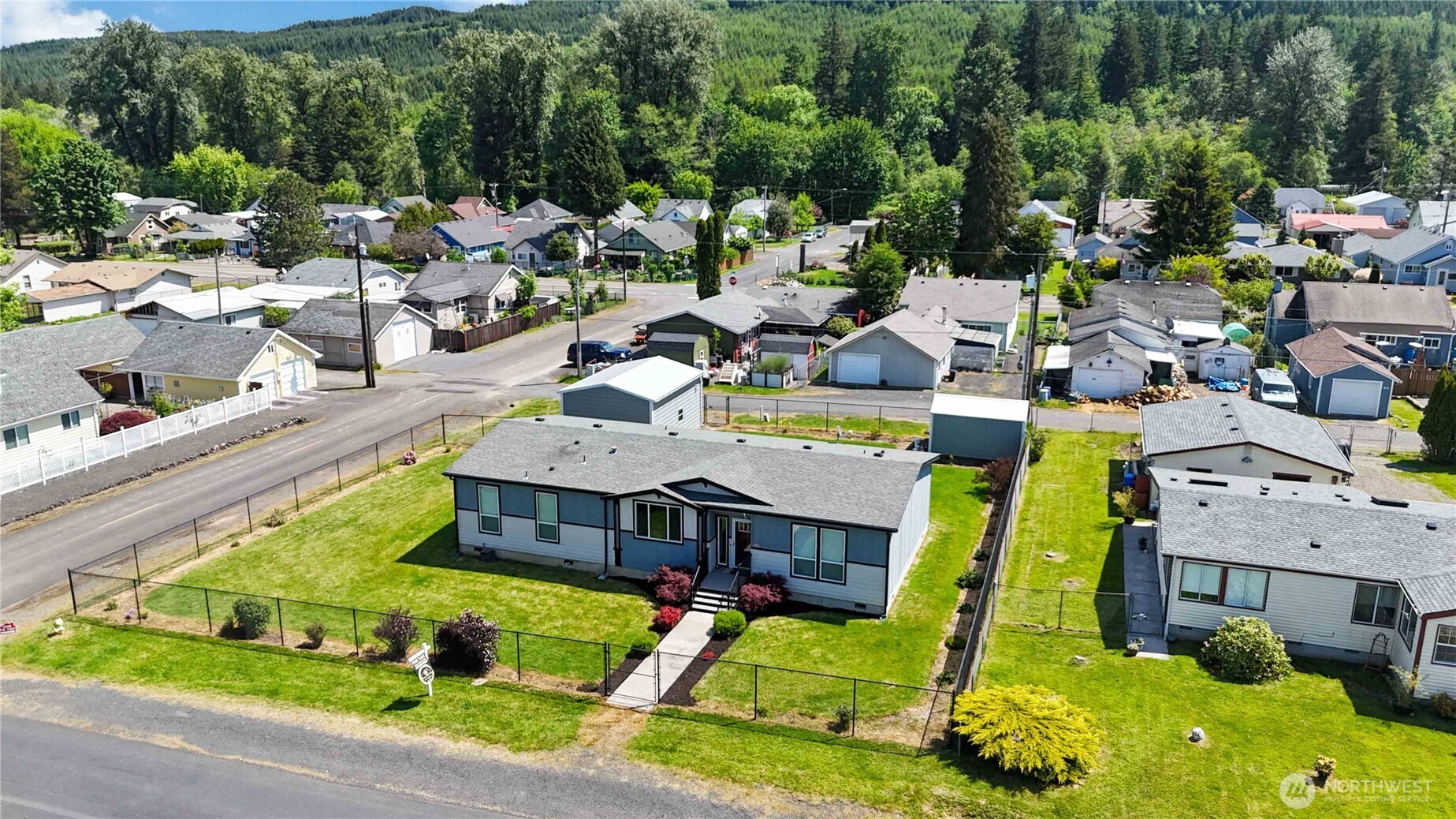 414 Jackson Street Property Photo 6