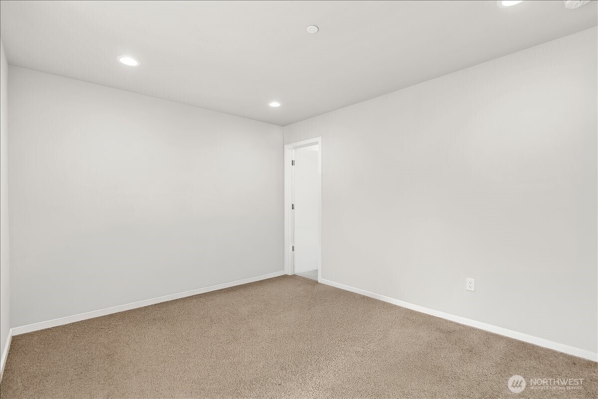 13628 Manor Way A2 Property Photo 18