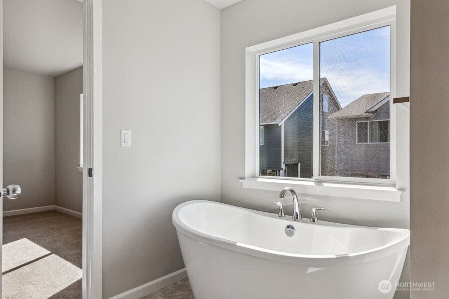 14228 Jensen Drive 304 Property Photo 14