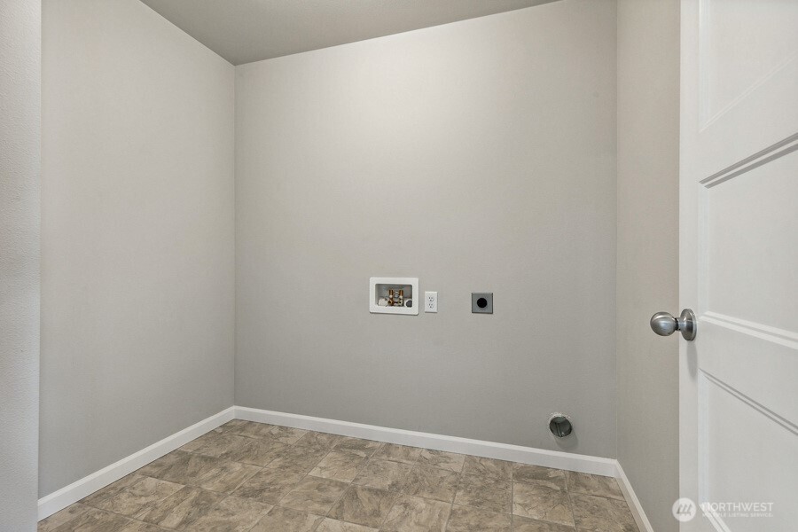 14228 Jensen Drive 304 Property Photo 18